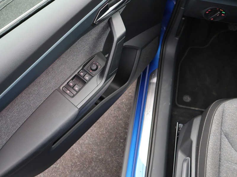 SEAT Arona Arona 1.0TSI FR Edition 116PK *VIRTUAL COCKPIT*KEYLESS*ACC*NAVI*PDC*CAMERA*...* — photo 12