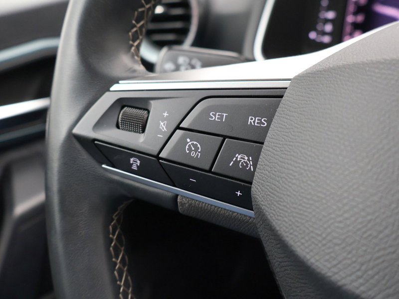 SEAT Arona Arona 1.0TSI FR Edition 116PK *VIRTUAL COCKPIT*KEYLESS*ACC*NAVI*PDC*CAMERA*...* — photo 15