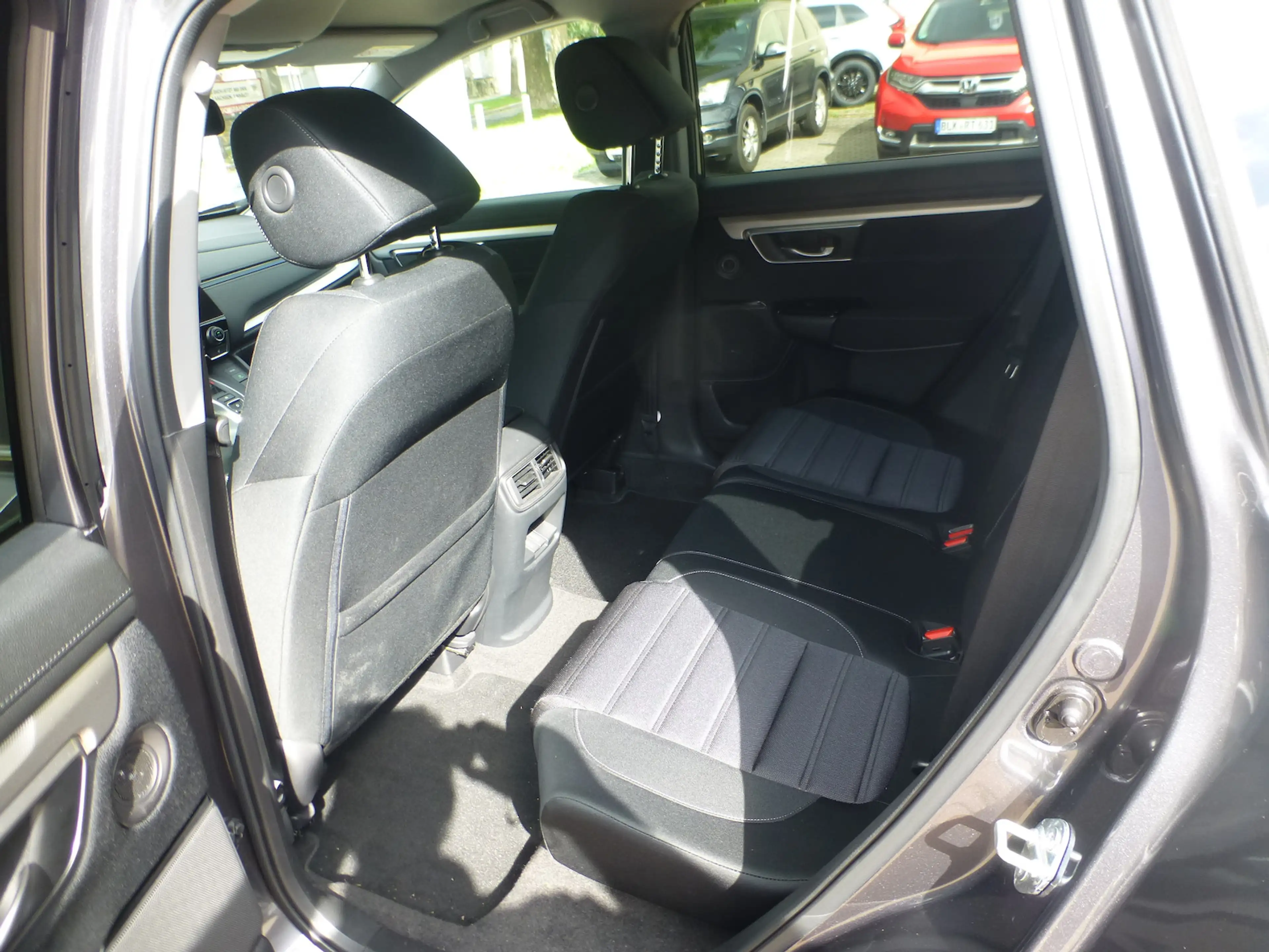 Honda CR-V 2,0 i-MMD HYBRID 4WD Elegance — photo 7