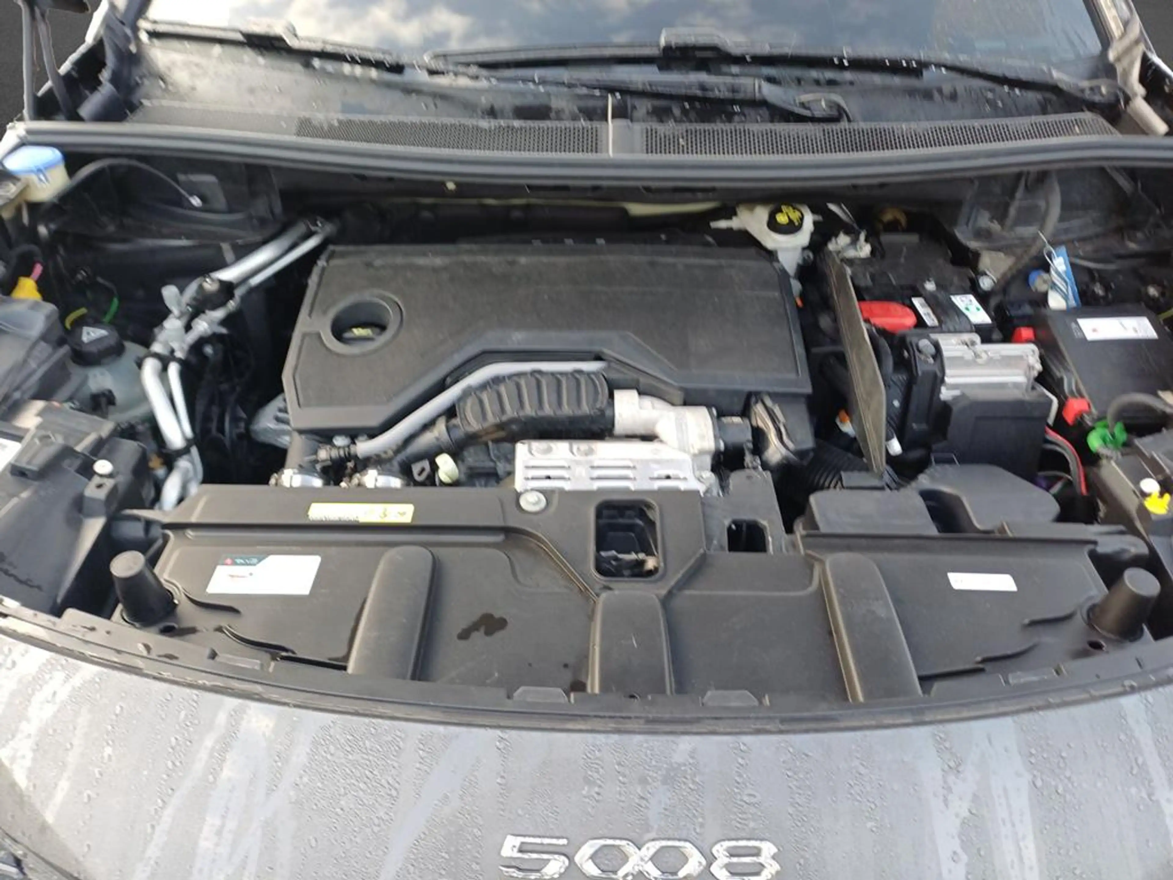 Peugeot 5008 Hybrid 136 Allure Pack — photo 5