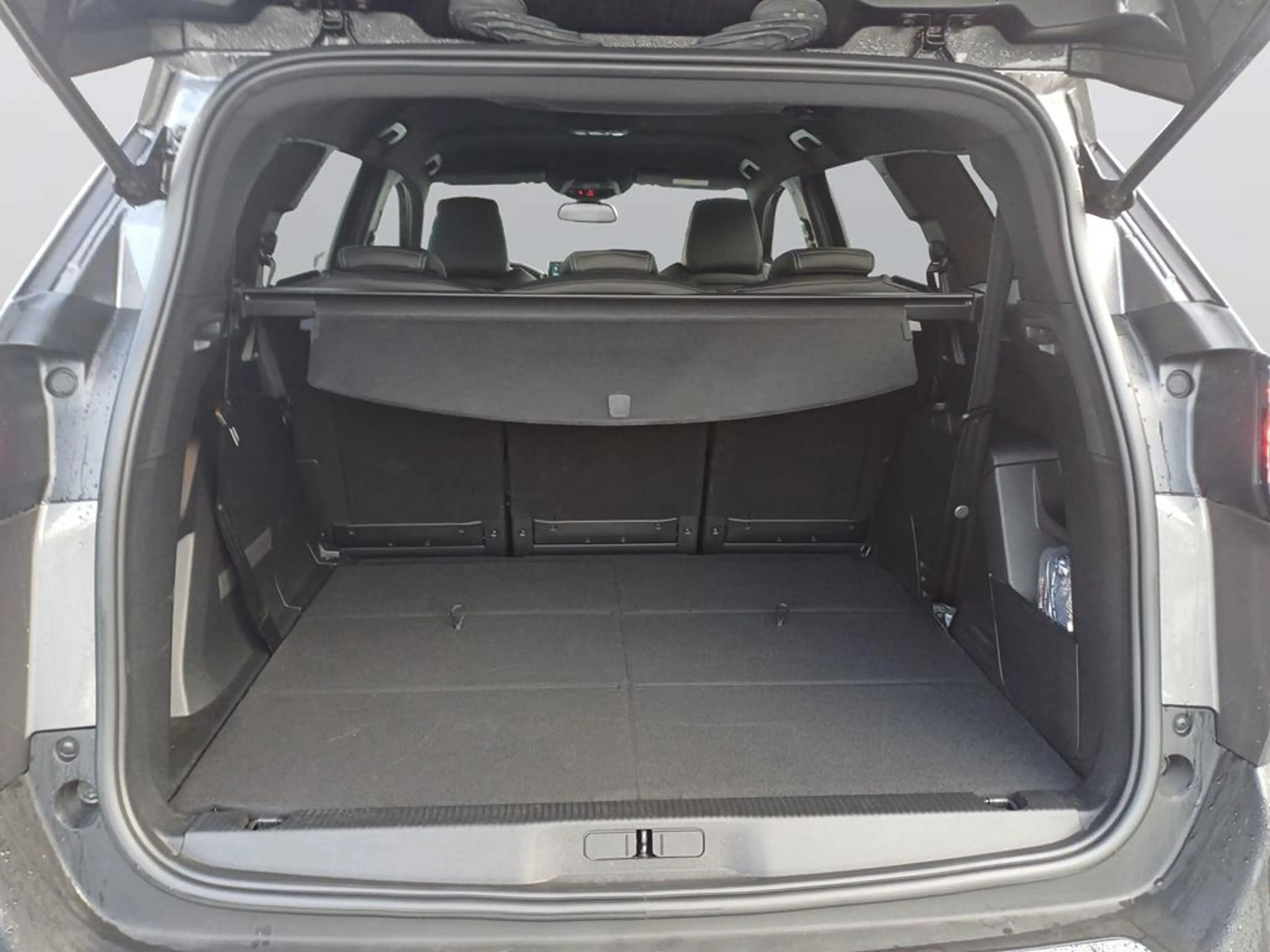 Peugeot 5008 Hybrid 136 Allure Pack — photo 7