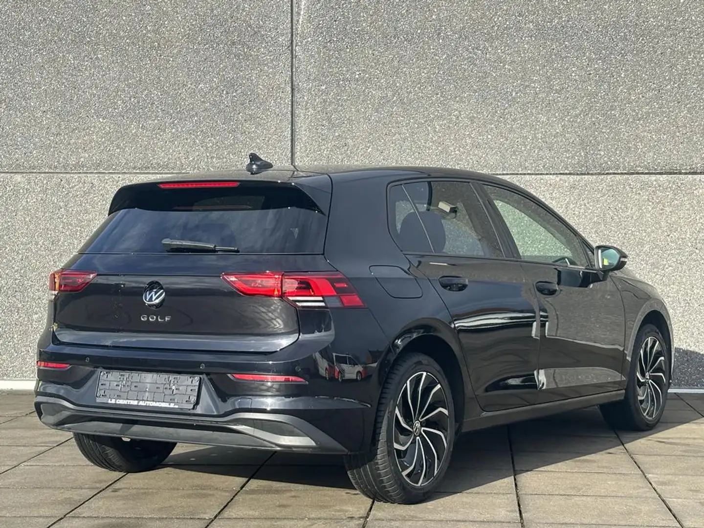 Volkswagen Golf Golf Life 1.0 l TSI GPF 81 kW (110 PS) 6-speed Schwarz - 2