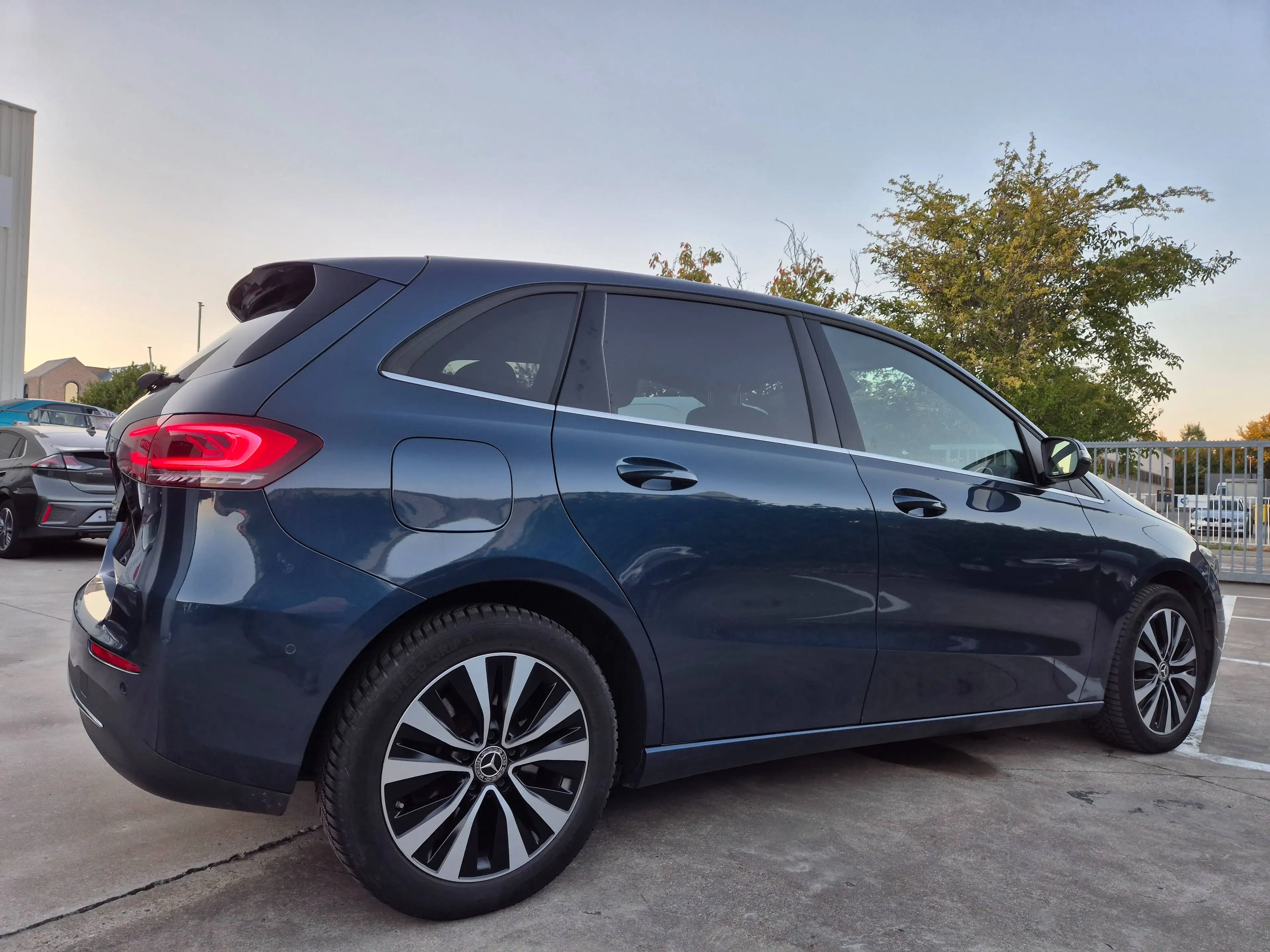 Mercedes-Benz B 250 e PHEV // HYBRID // 79.968 KM !! — photo 12