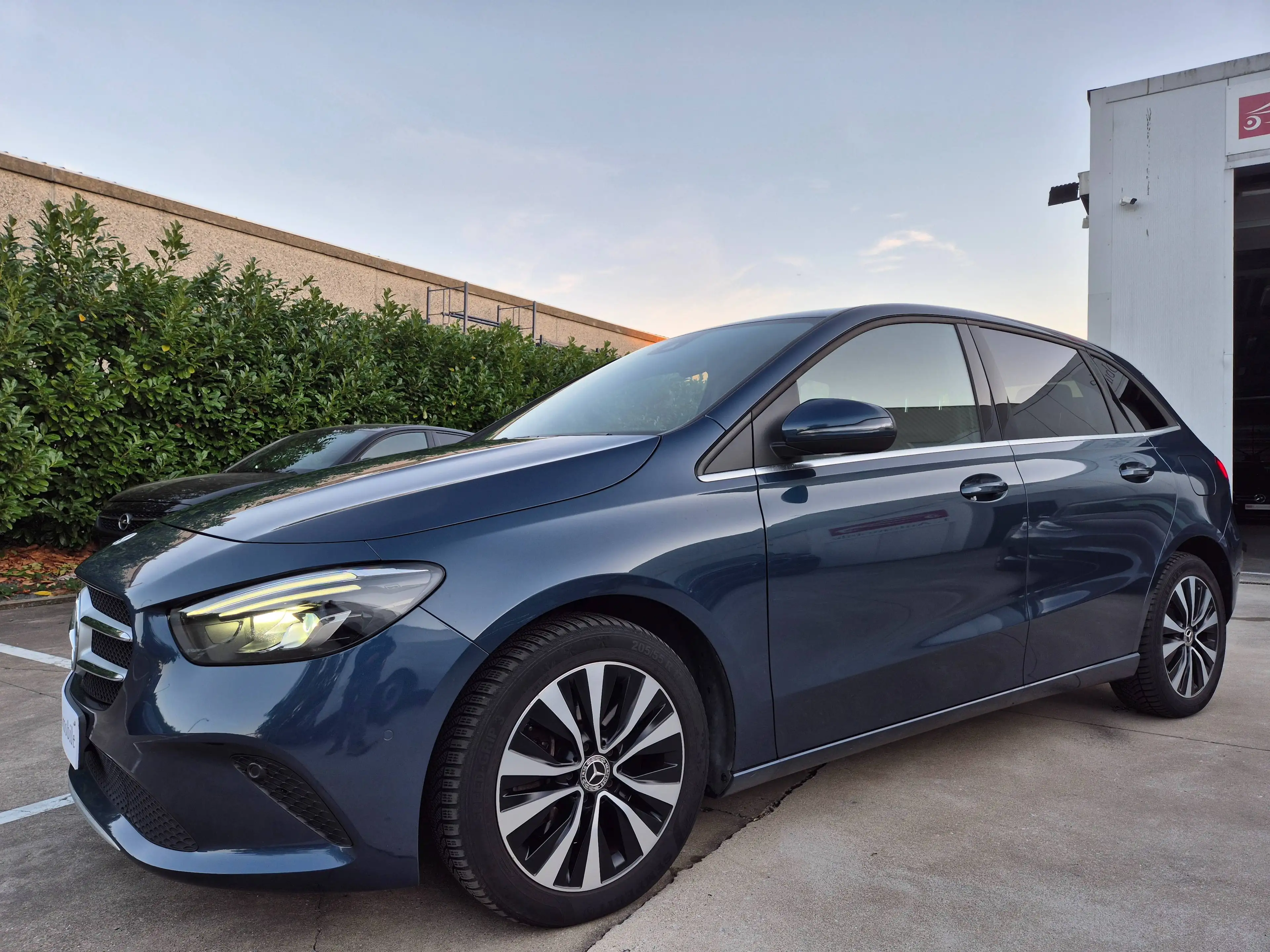 Mercedes-Benz B 250 e PHEV // HYBRID // 79.968 KM !! — photo 6