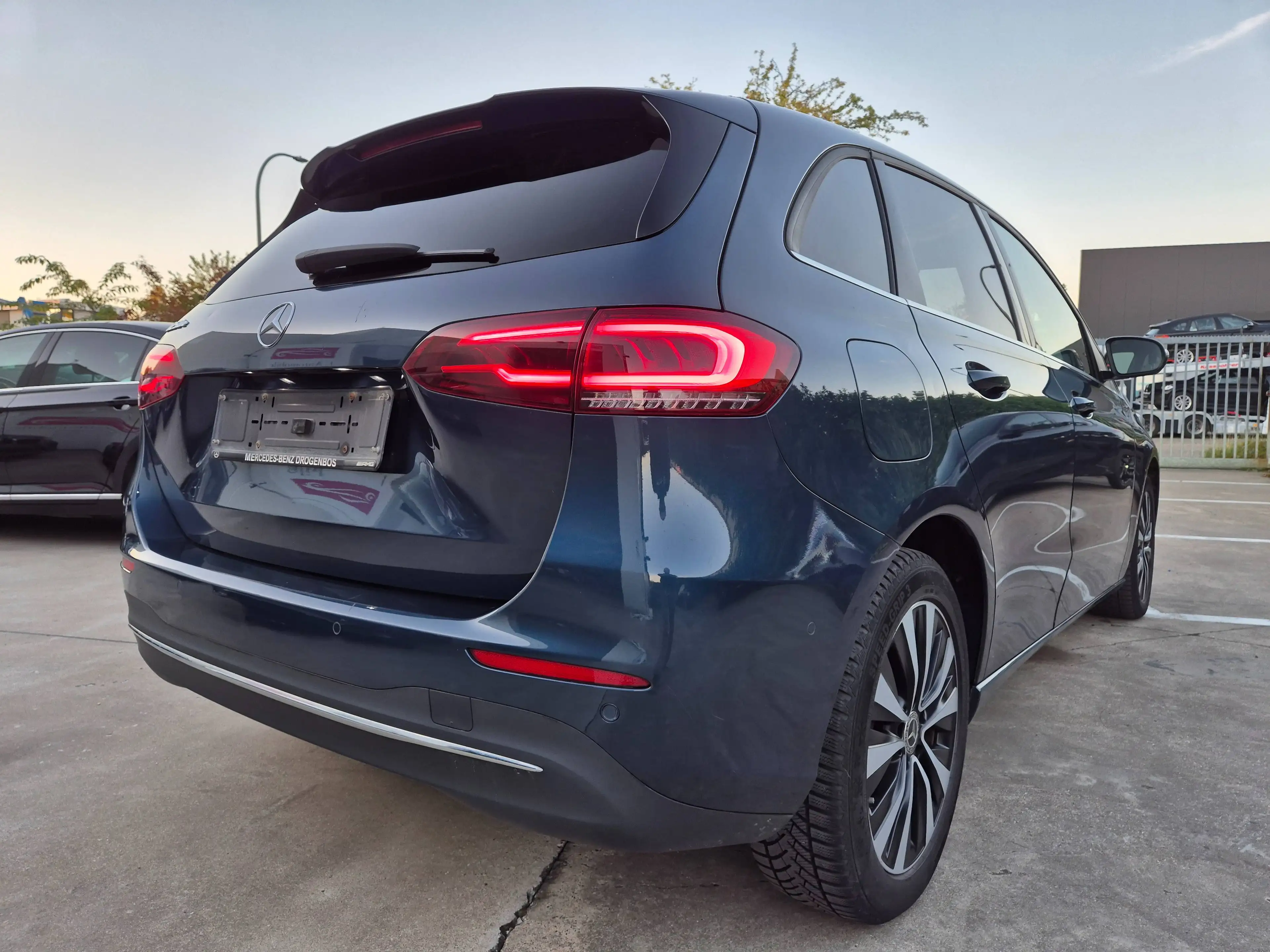 Mercedes-Benz B 250 e PHEV // HYBRID // 79.968 KM !! — photo 10