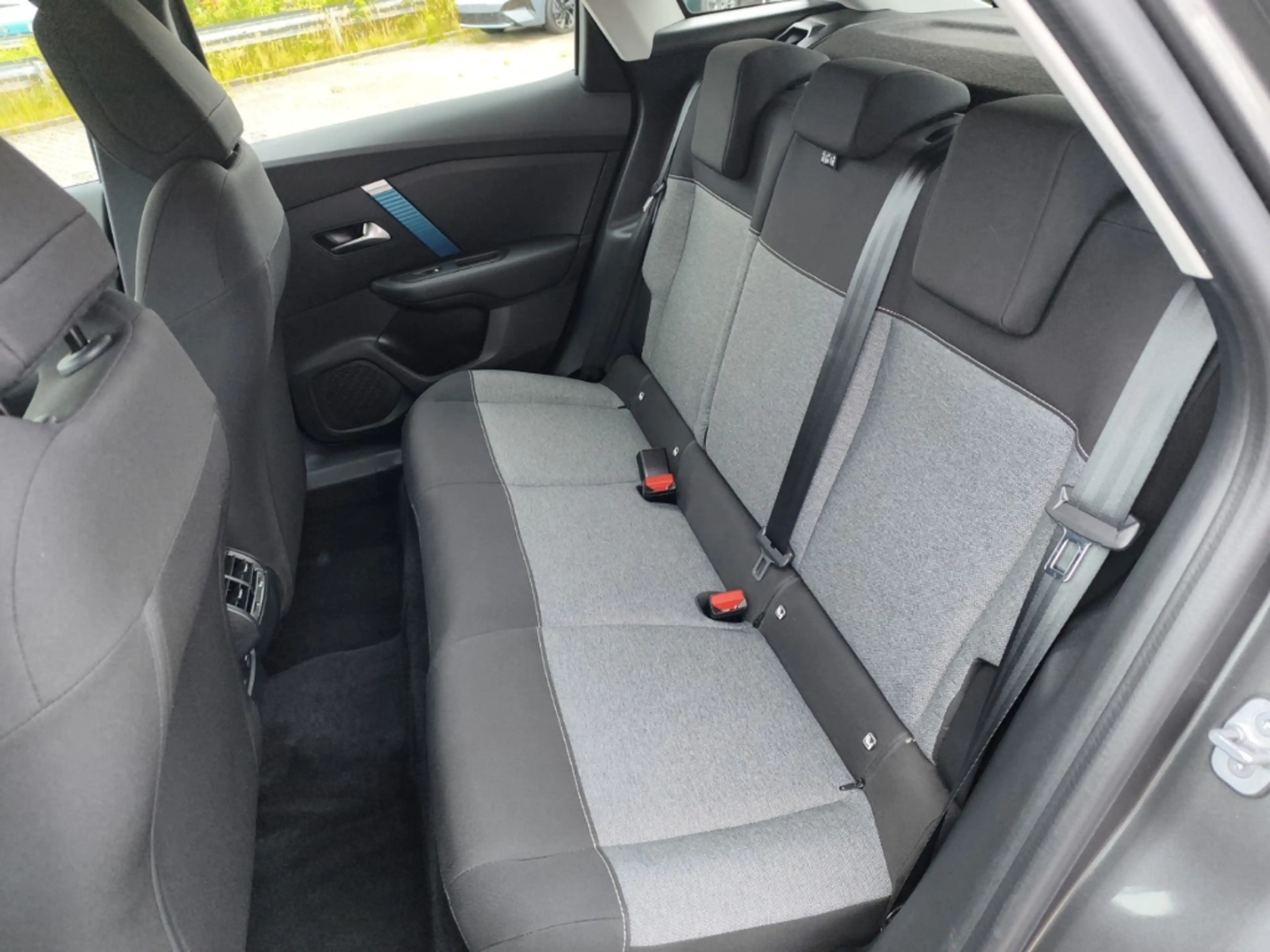Citroen E-C4 Electric Feel 1.Hand +Sitzhzg.+CarPlay+Kamera+Klimaaut.+ — photo 8