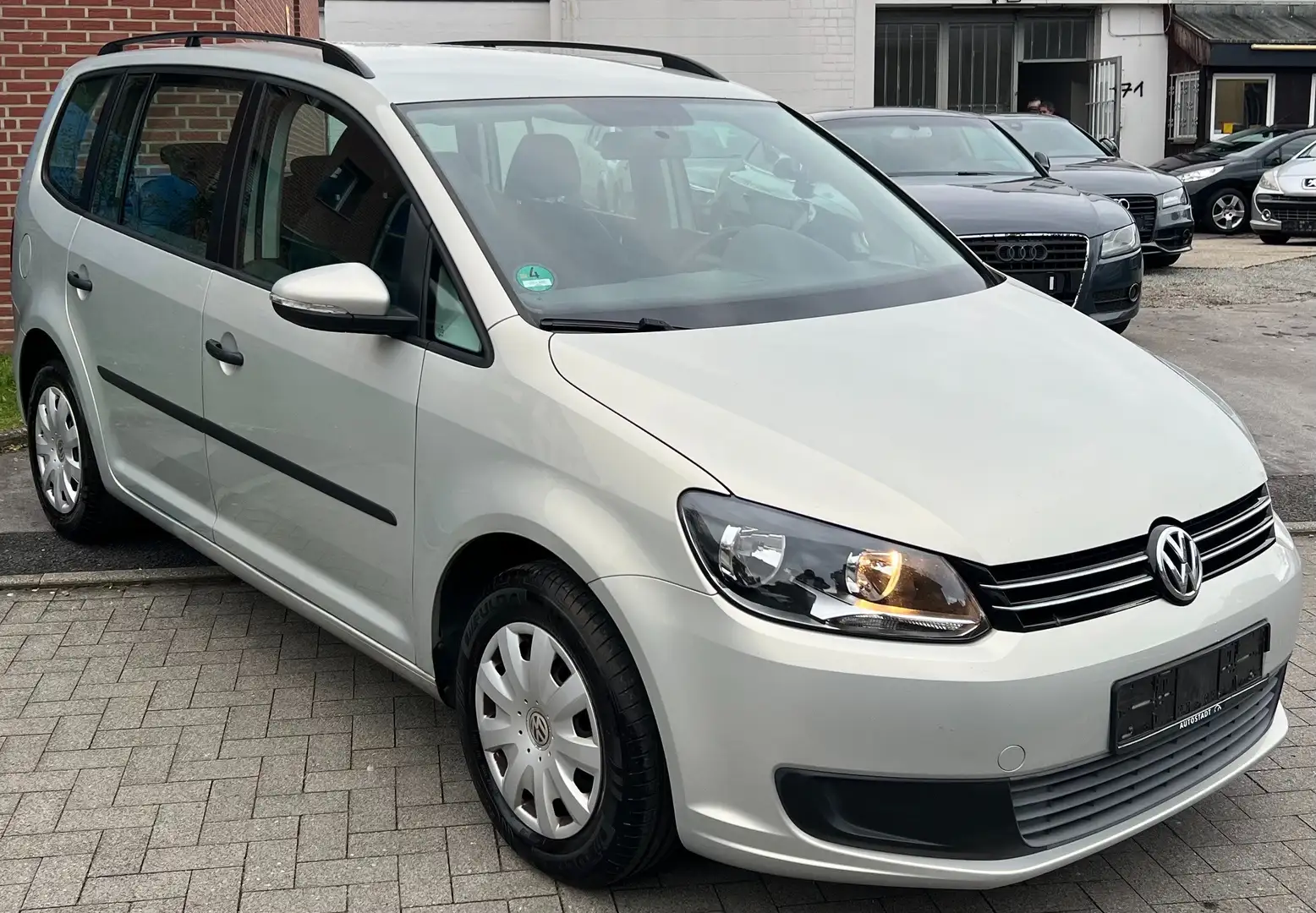Volkswagen Touran Trendline BMT *PDC-SHEFT* Grau - 2