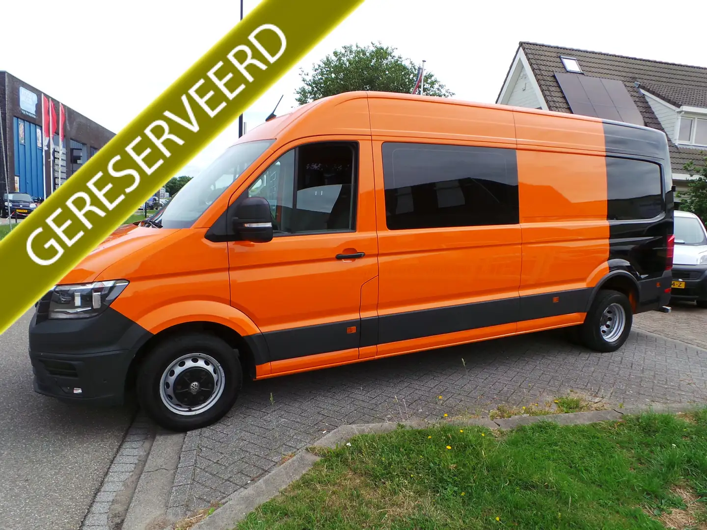 Volkswagen Crafter 50 2.0 TDI 177pk DSG L4 DC Highline 3500kg Trekken Portocaliu - 1