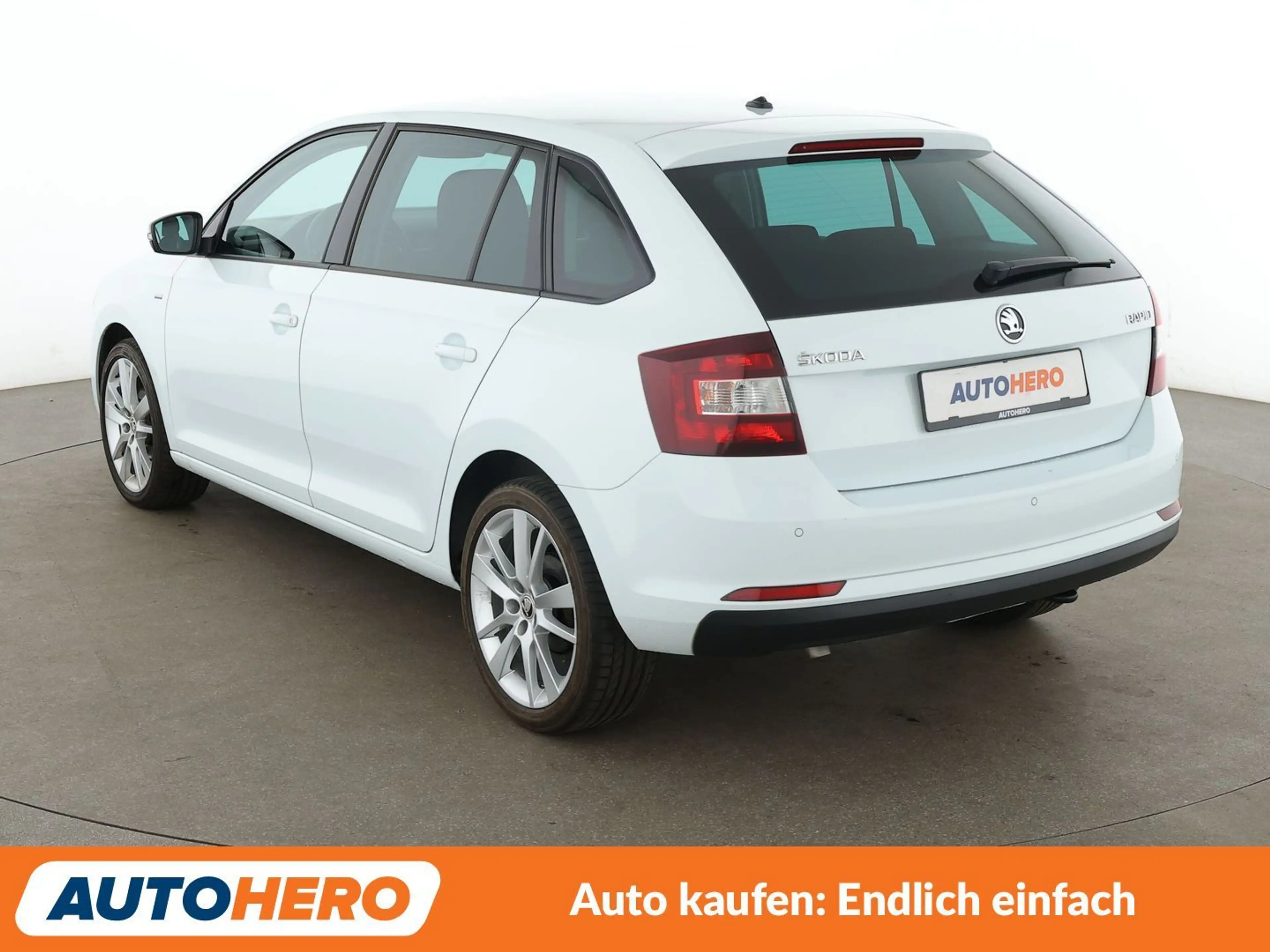 Skoda Rapid/Spaceback 1.0 TSI Clever *TEMPO*PDC*SHZ* — photo 4