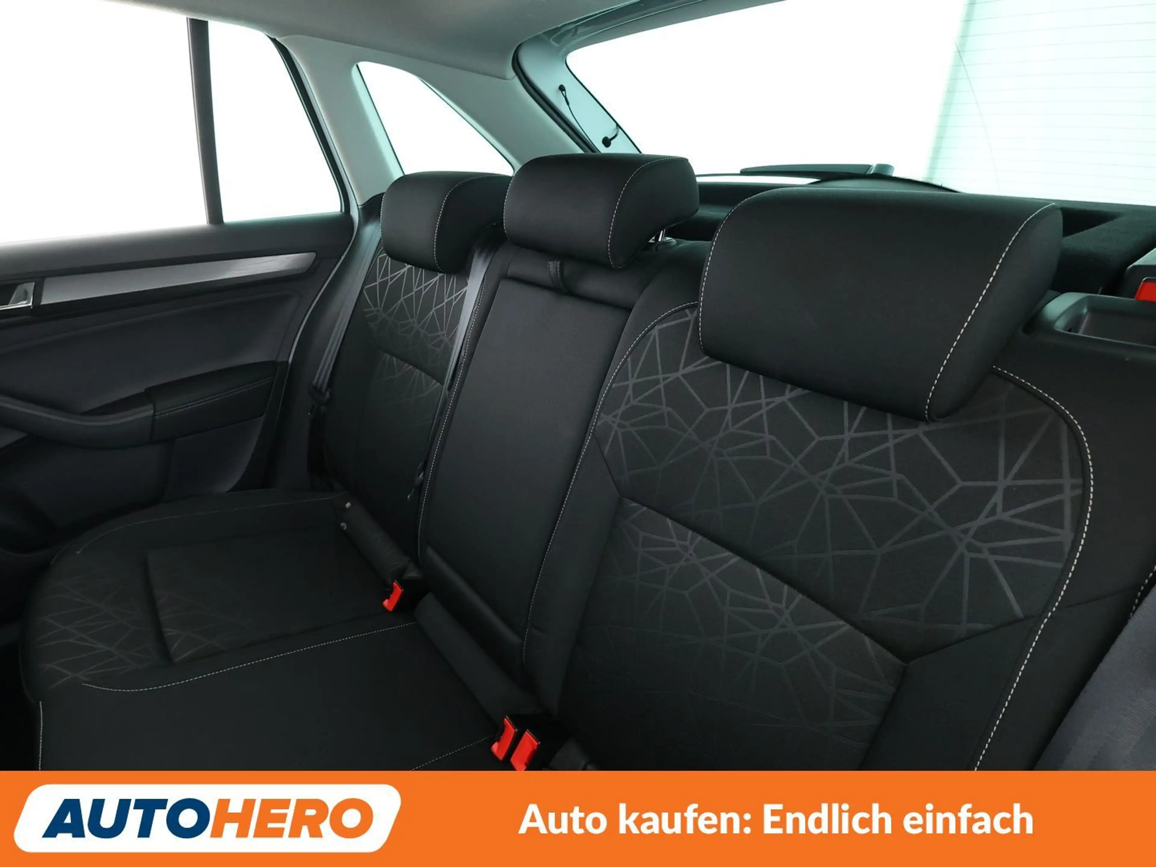 Skoda Rapid/Spaceback 1.0 TSI Clever *TEMPO*PDC*SHZ* — photo 14