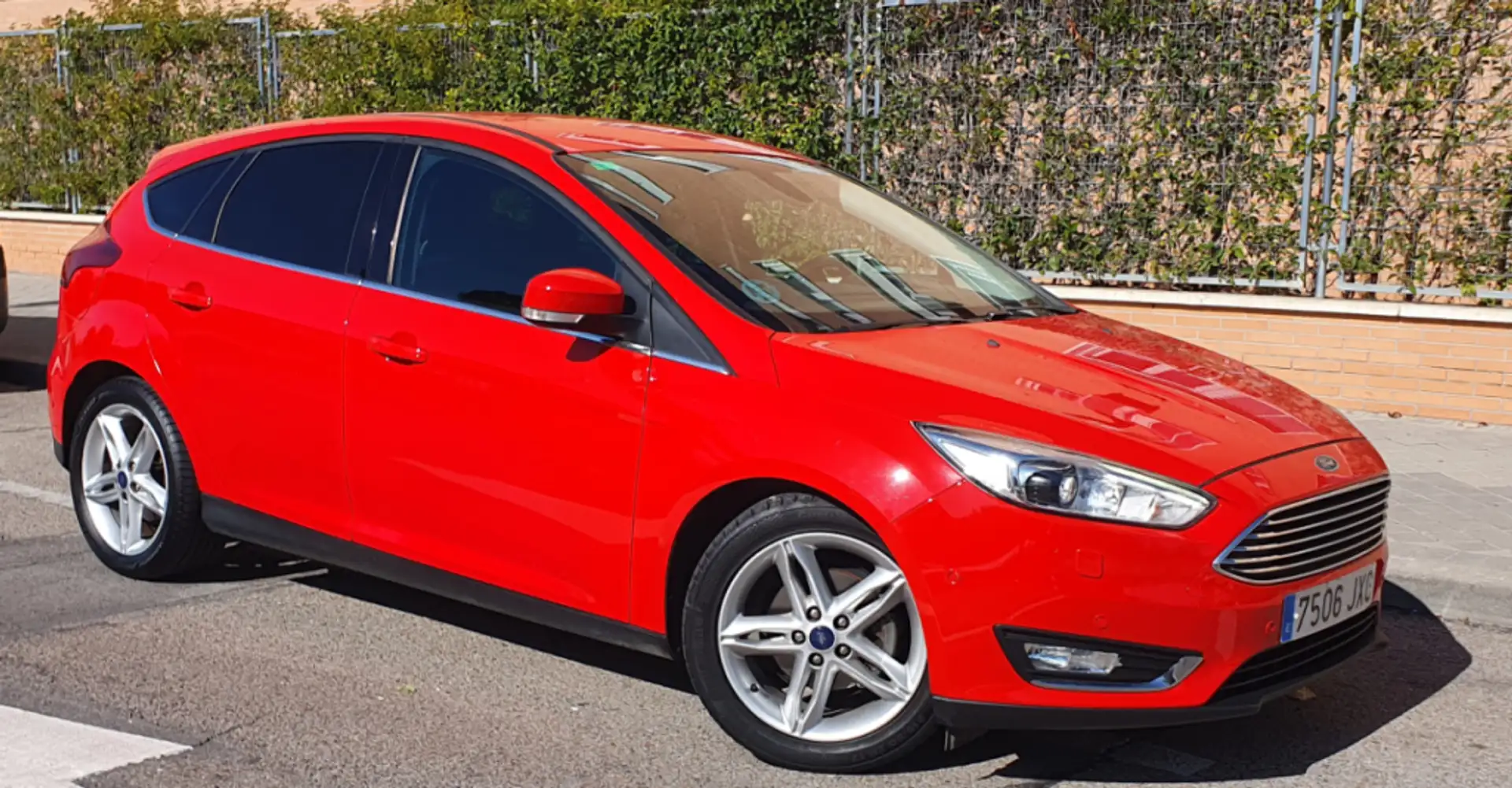 Ford Focus 1.0 Ecoboost Auto-S&S Titanium 125 Rood - 2
