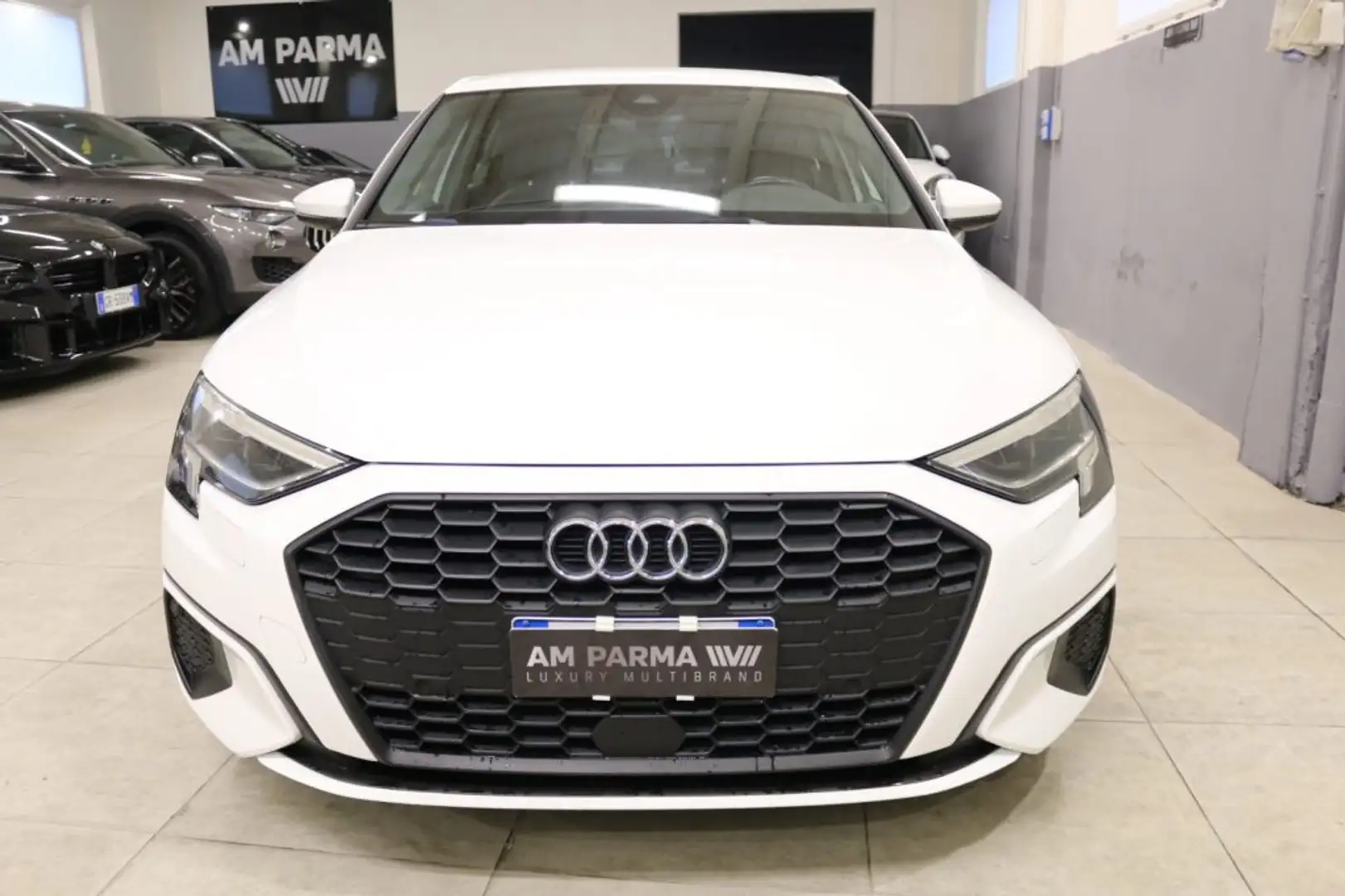 Audi A3 SPB 40 TFSI e S tronic Business PLUG IN Blanc - 2