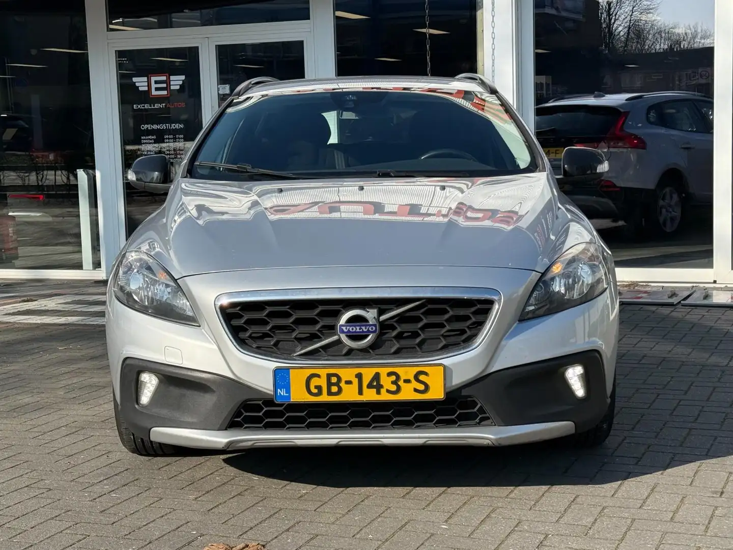 Volvo V40 Cross Country 1.6 D2 Summum | Navigatie Gri - 2
