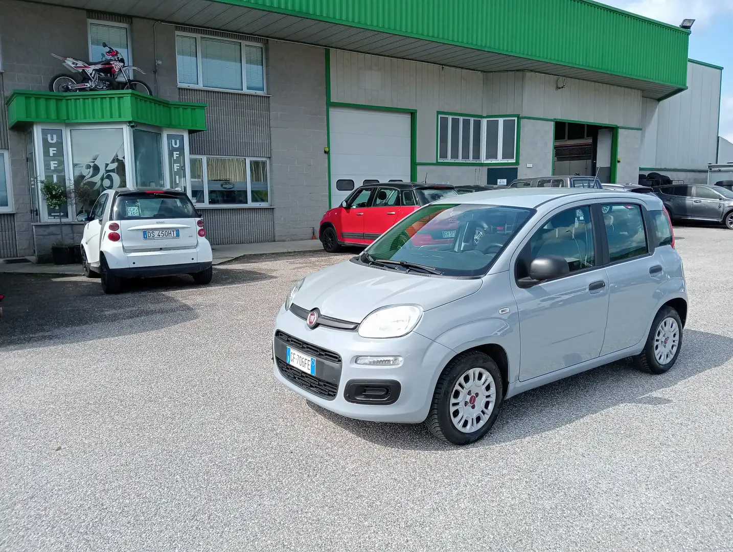Fiat Panda 1.0 70CV Hybrid OK NEOPATENTATI Grigio - 1