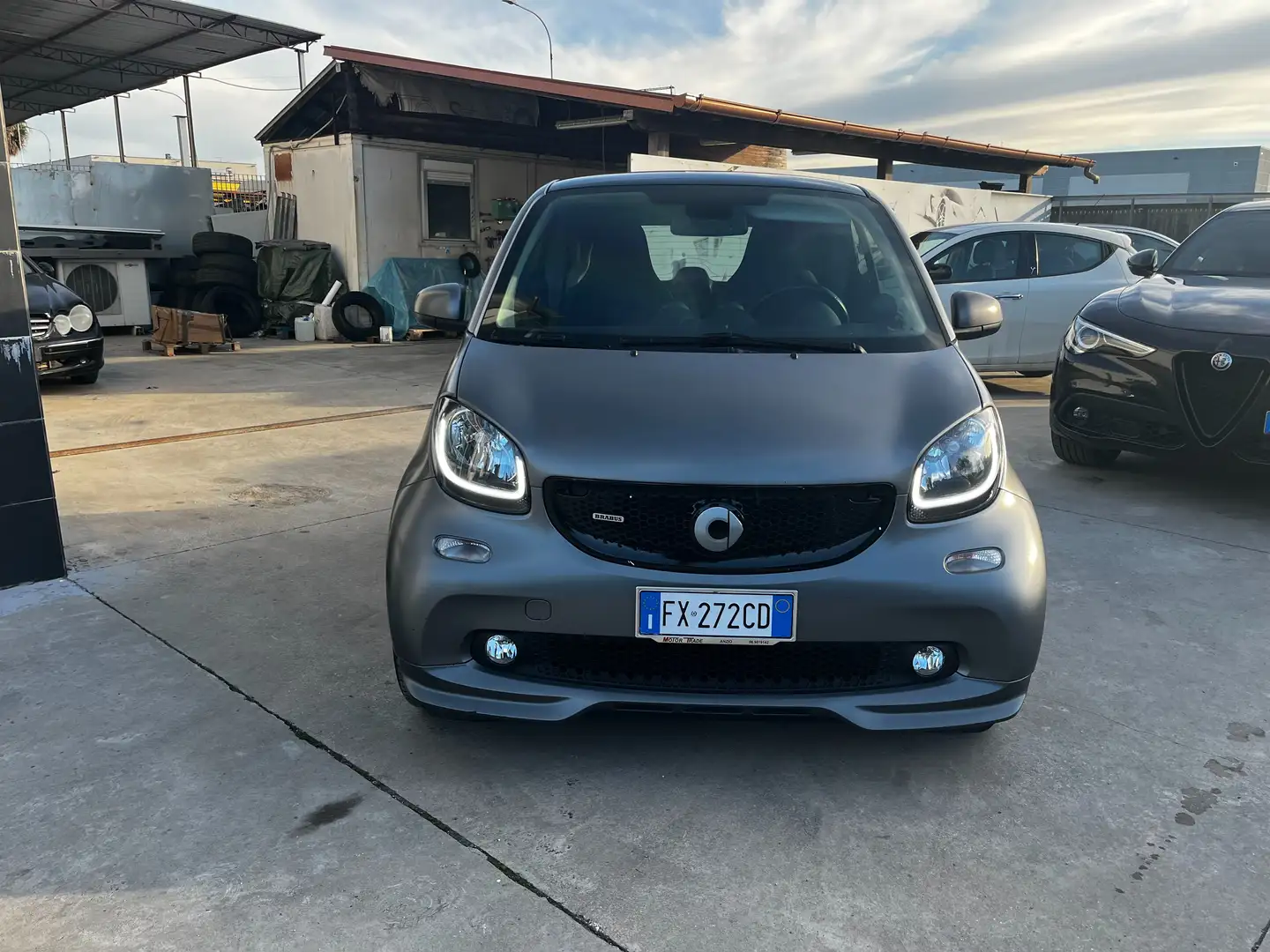smart forTwo BRABUS exclusive NO VINCOLI Gris - 2