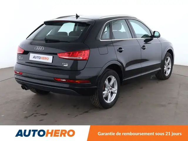 Audi Q3 view 6