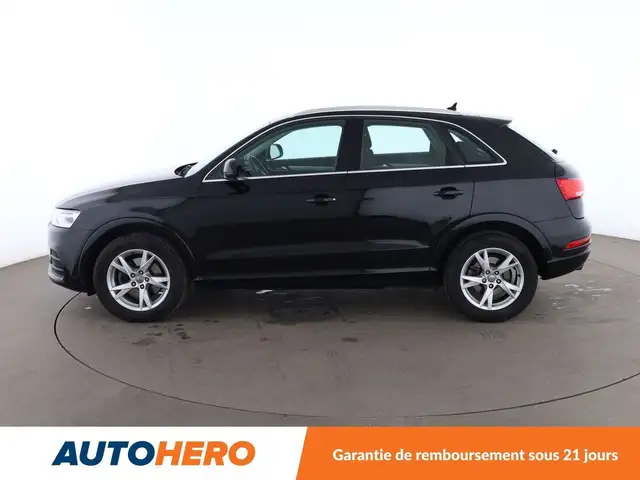 Audi Q3 view 3
