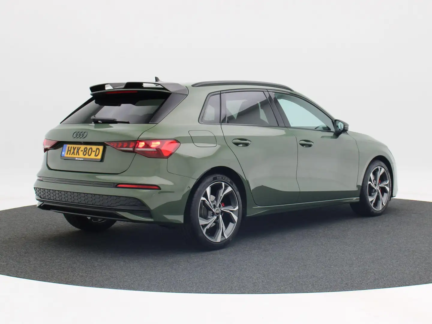 Audi A3 Sportback 35 TFSi 150 Pk Automaat S-Line | Carbon Vert - 2