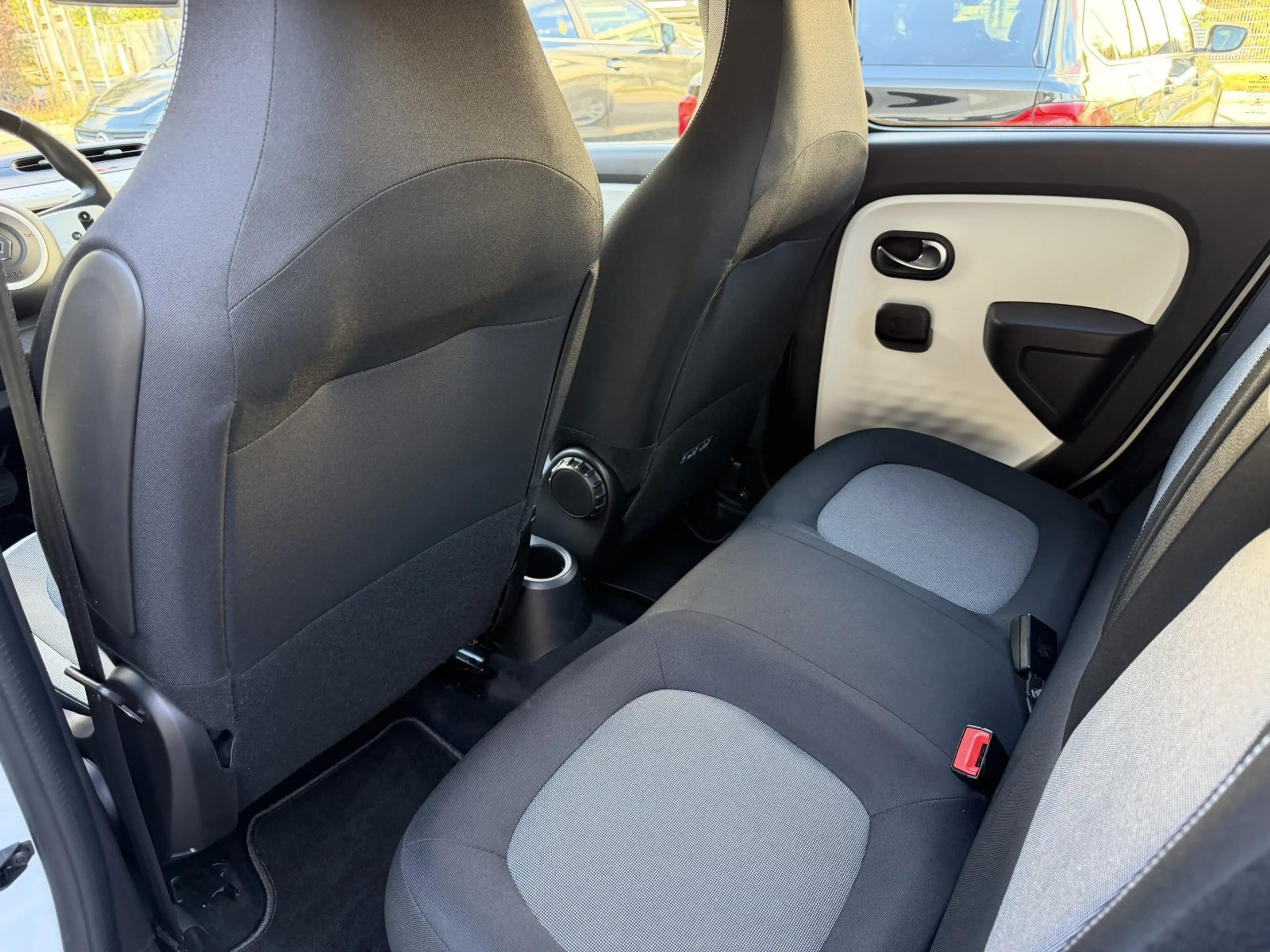 Renault Twingo Electric Zen 22 Klimaaut. Electric Electric Zen El — photo 13