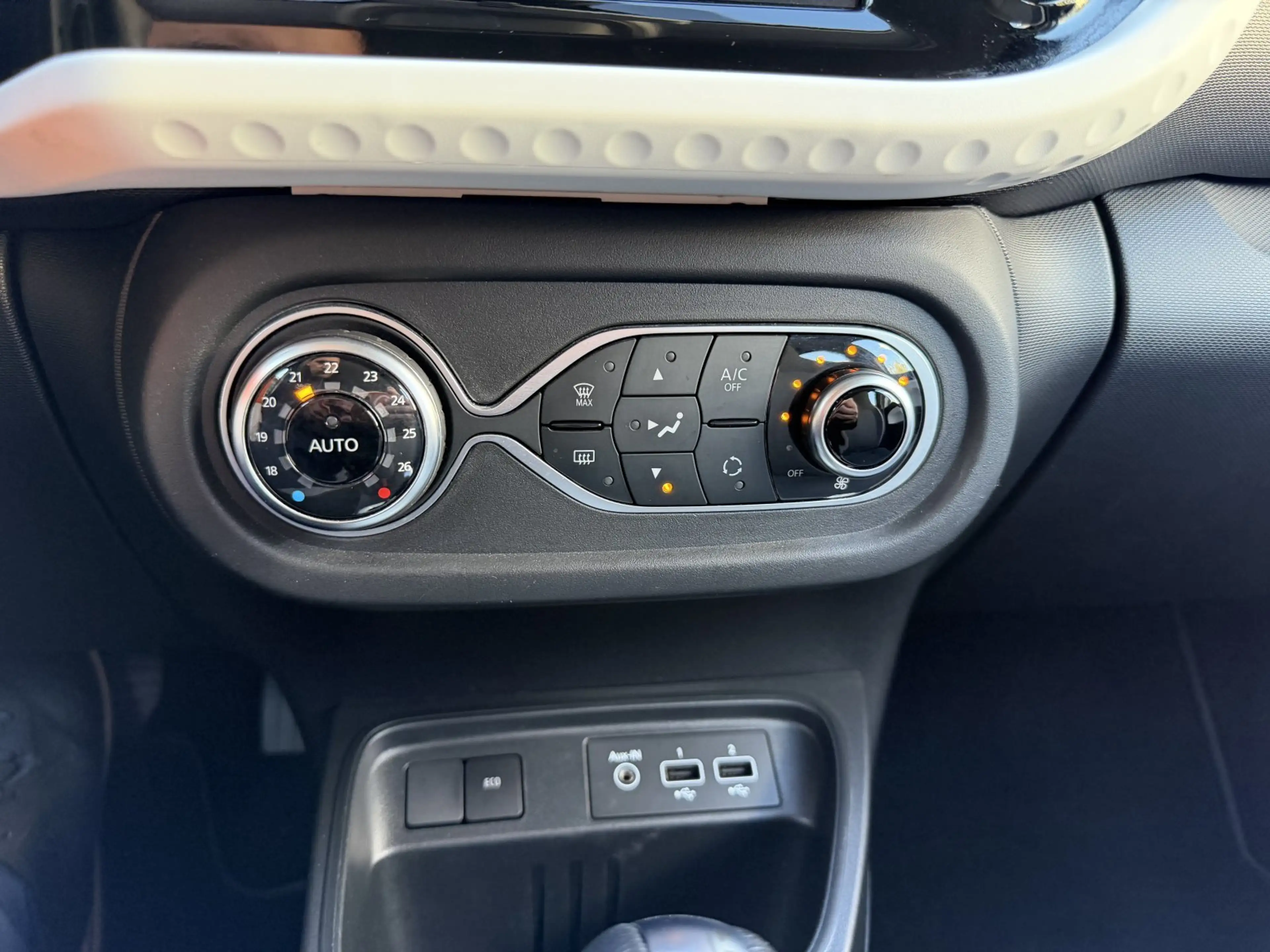 Renault Twingo Electric Zen 22 Klimaaut. Electric Electric Zen El — photo 15
