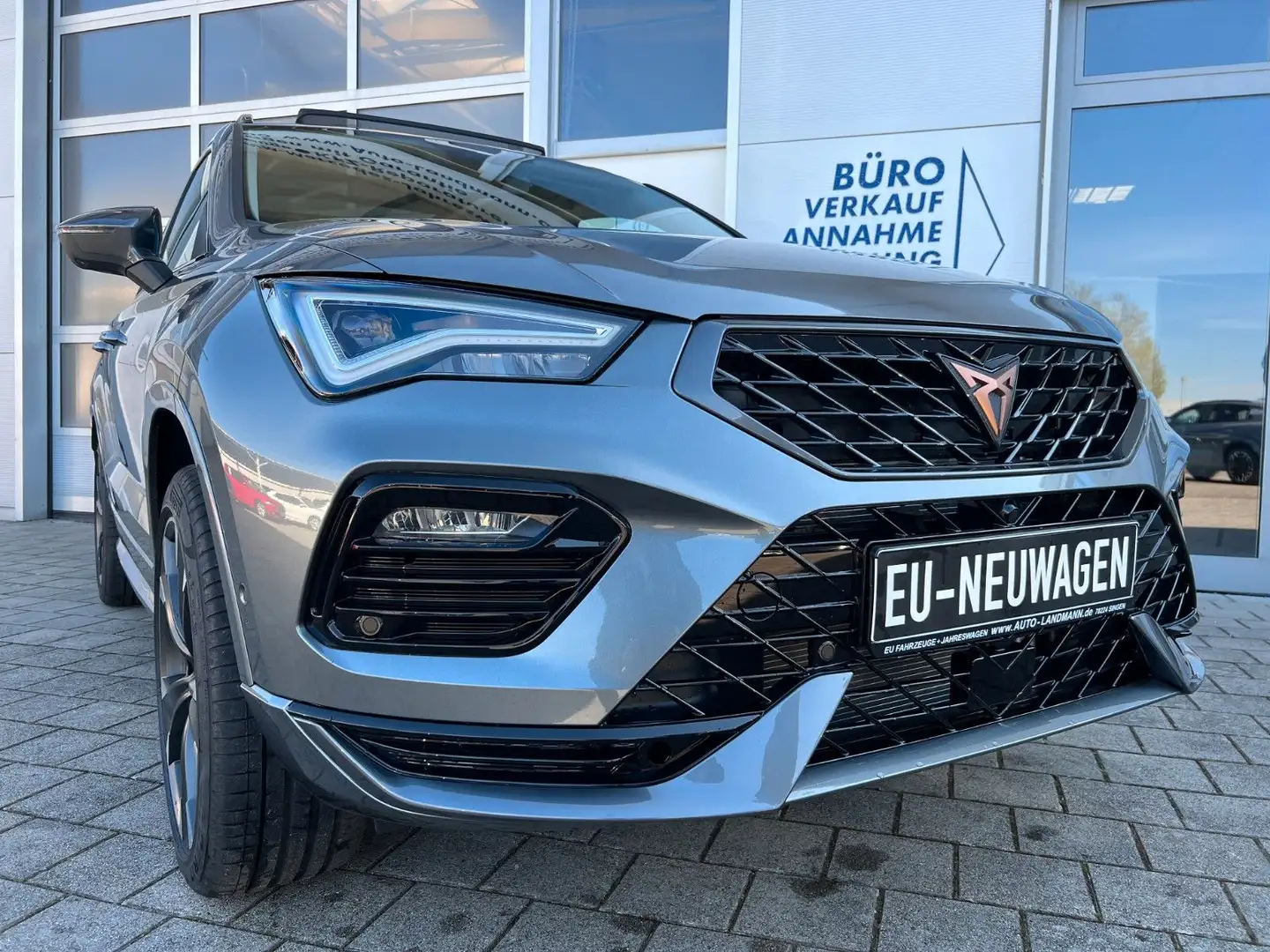 CUPRA Ateca 2.0 TSI DSG 4Drive PANO KAMERA AHK 5J GAR Gris - 1