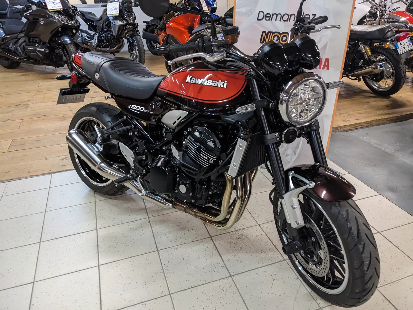 Kawasaki Z 900 Rosso - 2