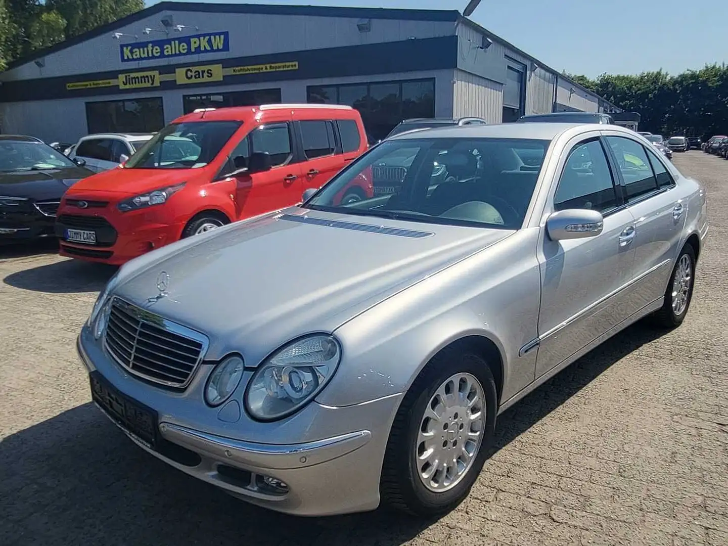 Mercedes-Benz E 240 Elegance Silber - 1