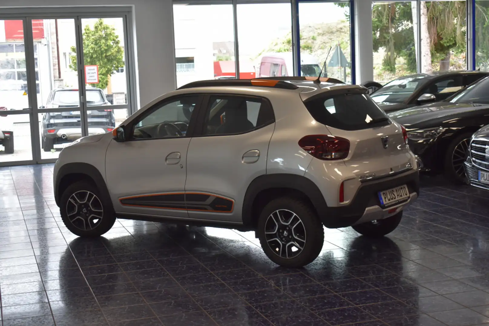 Dacia Spring Comfort Plus Navi LED Kamer Silber - 2