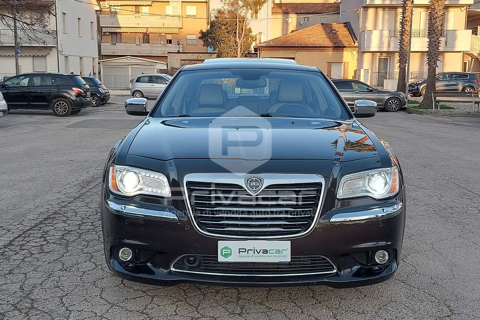 Lancia Thema Thema 3.0 V6 Multijet II 239 CV Executive Brun - 2