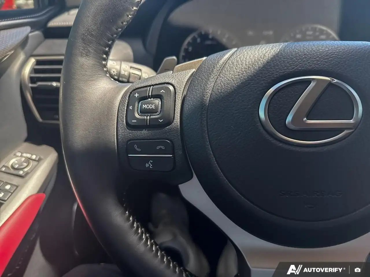 Lexus NX снимка Lexus NX