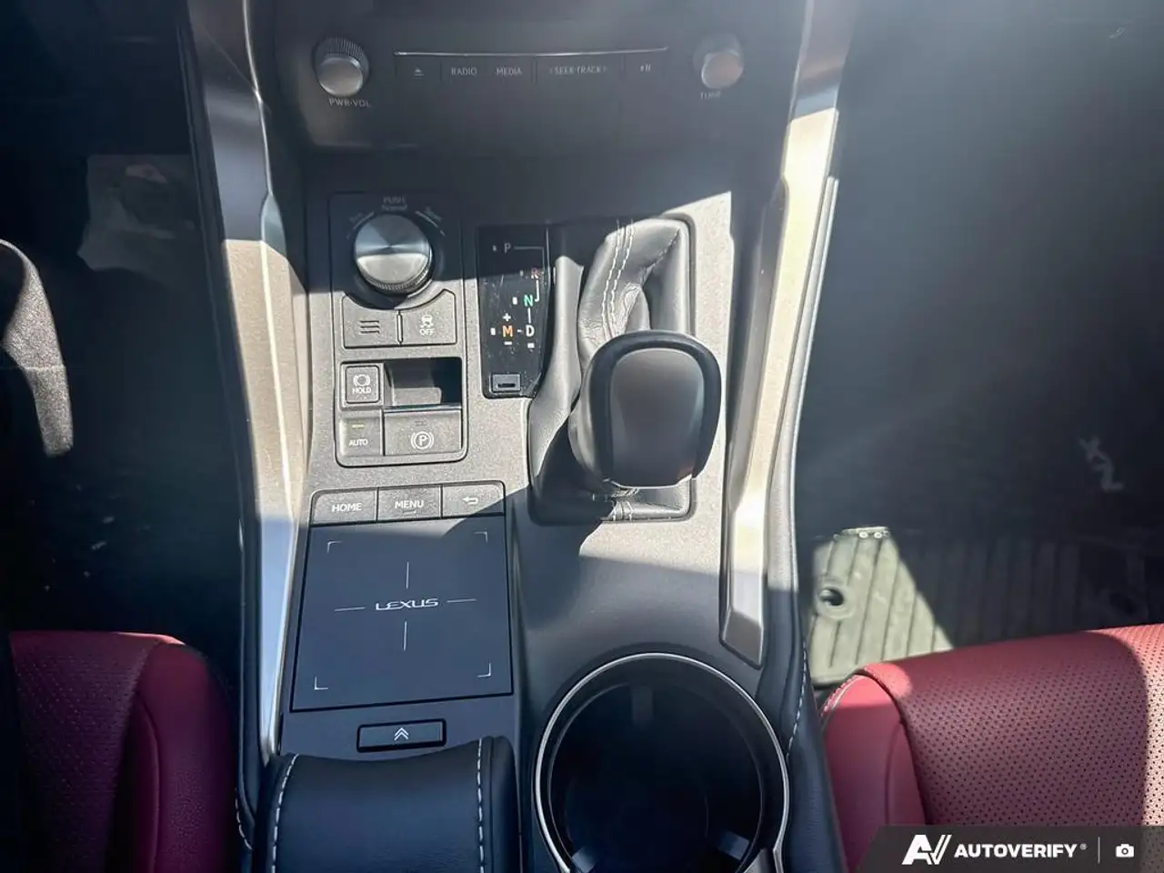 Lexus NX снимка Lexus NX
