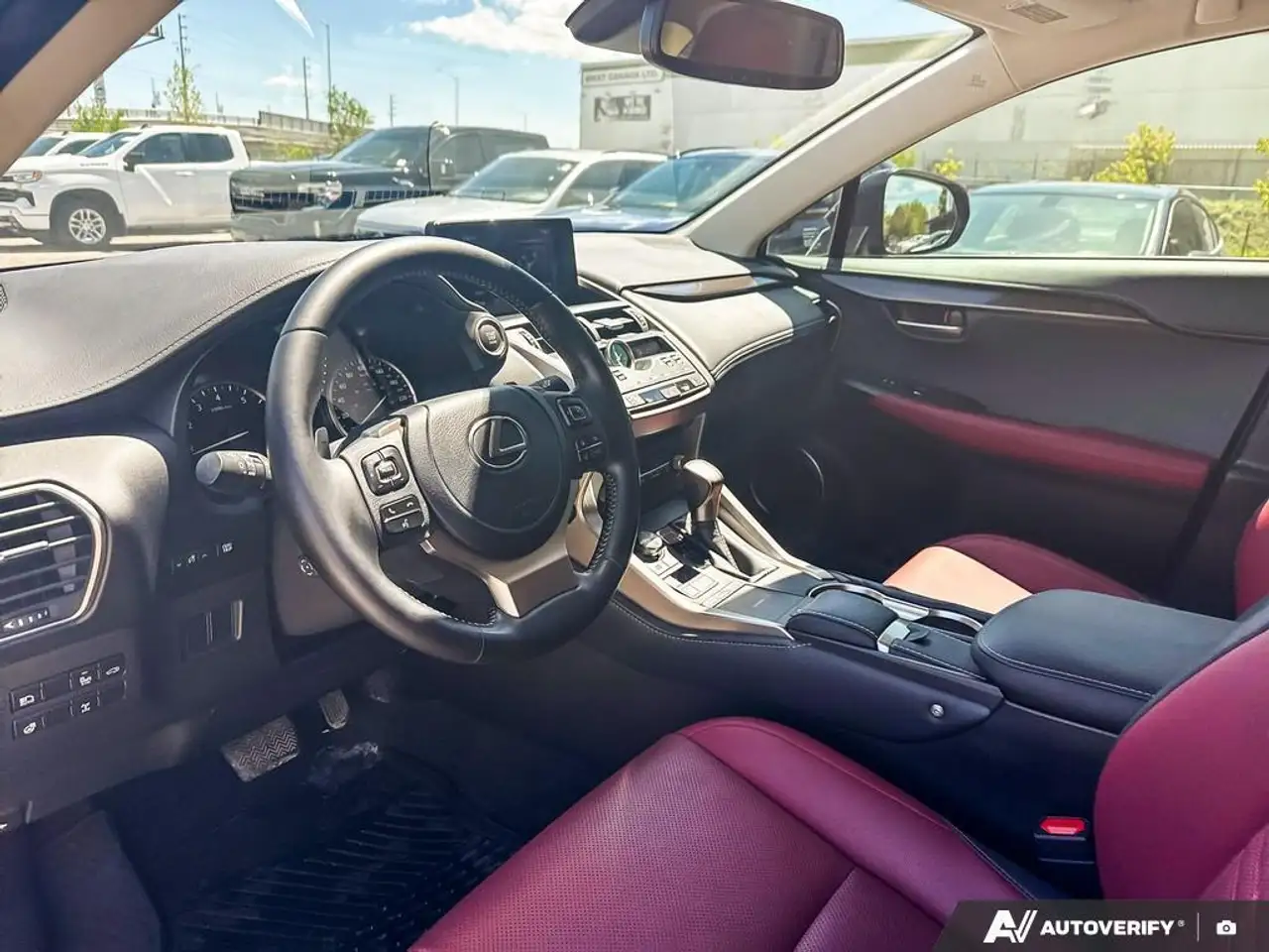 Lexus NX снимка Lexus NX