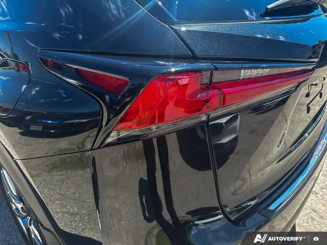 Lexus NX снимка Lexus NX