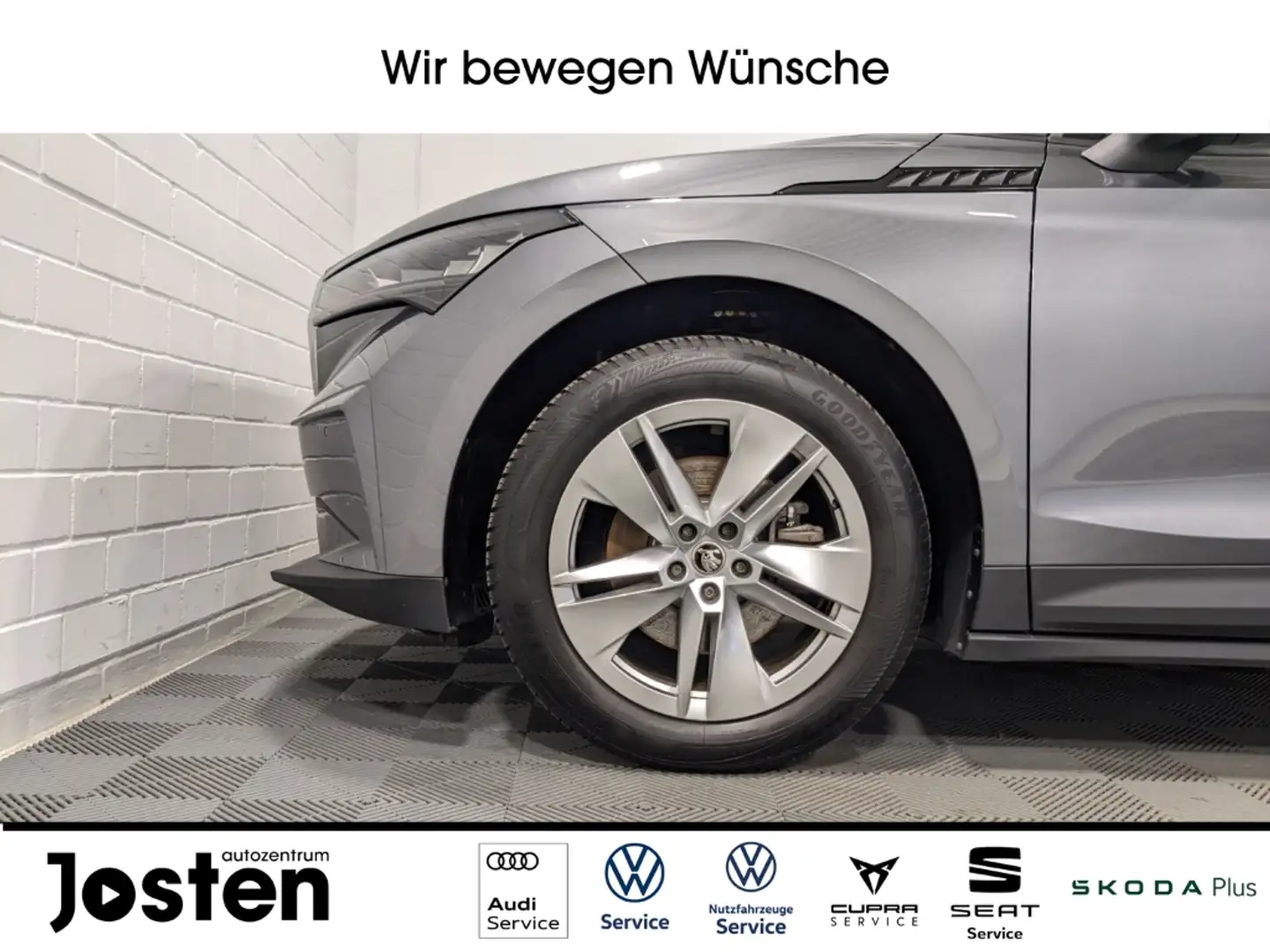 Skoda Enyaq Loft SHZ Pano ACC Naci KAM CarPlay PDC Grau - 2