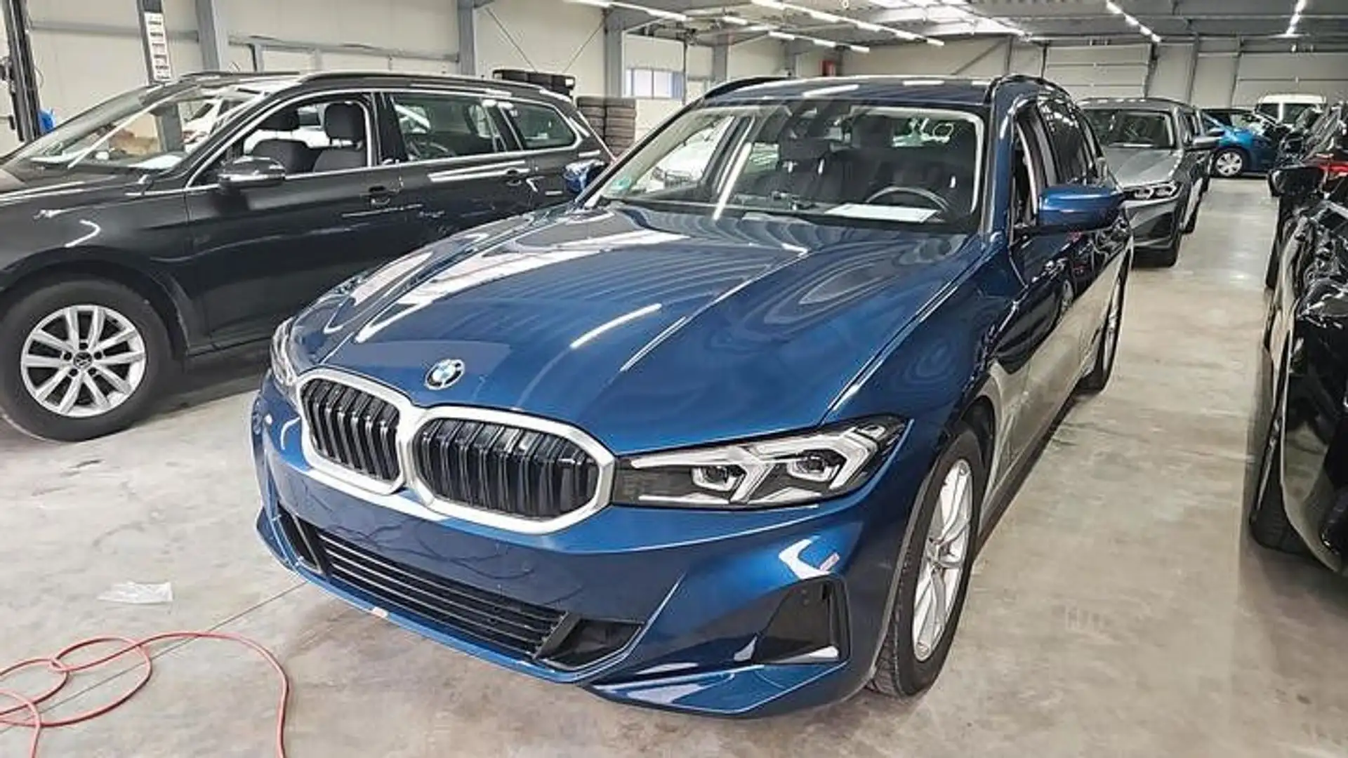 BMW 320 d xDRIVE CURVEDDISPLAY*LED*SHADOW*LANE*1.H Azul - 1