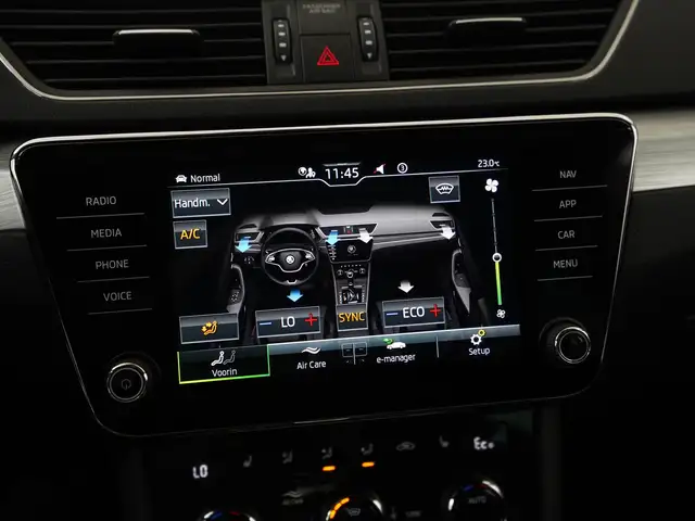 Skoda Superb view 24