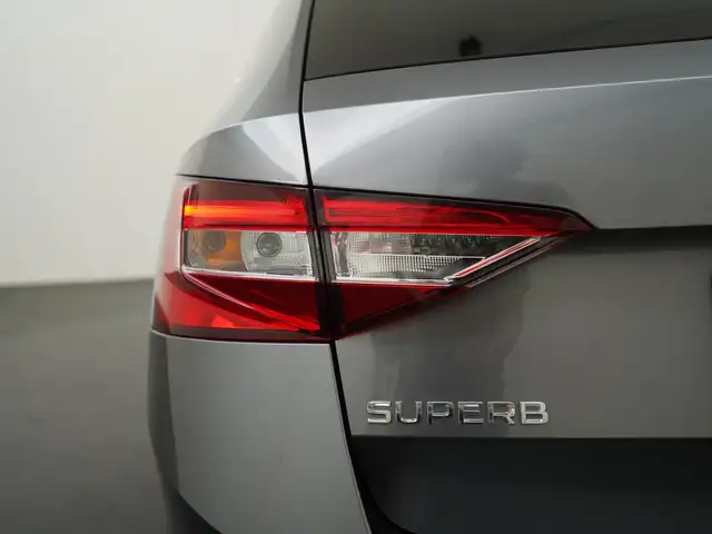 Skoda Superb view 28