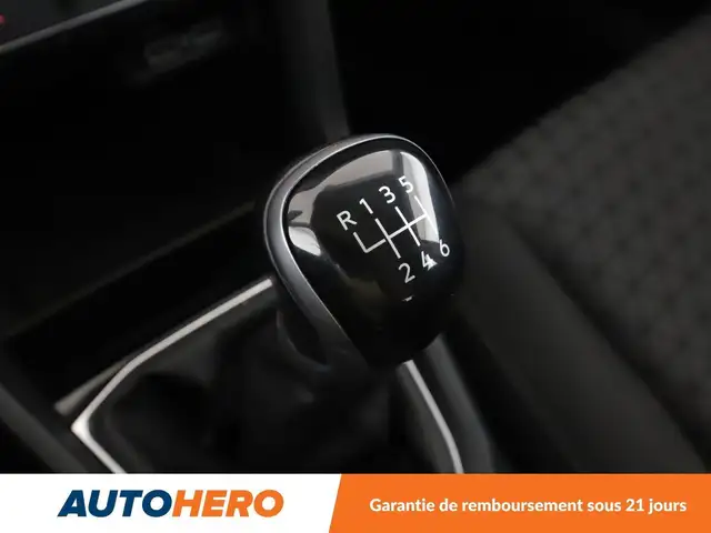 Volkswagen T-Cross view 29