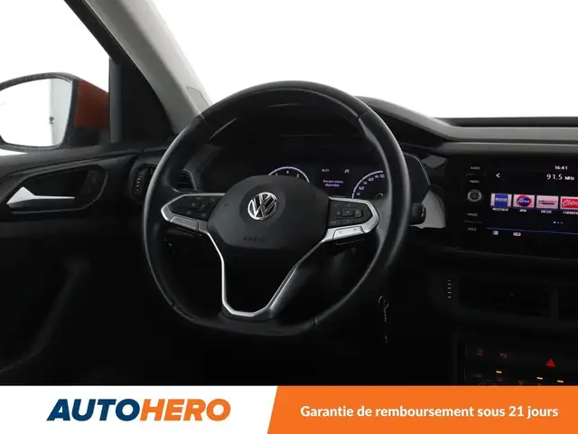 Volkswagen T-Cross view 13