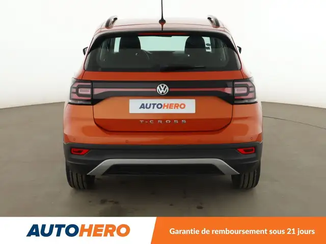 Volkswagen T-Cross view 5