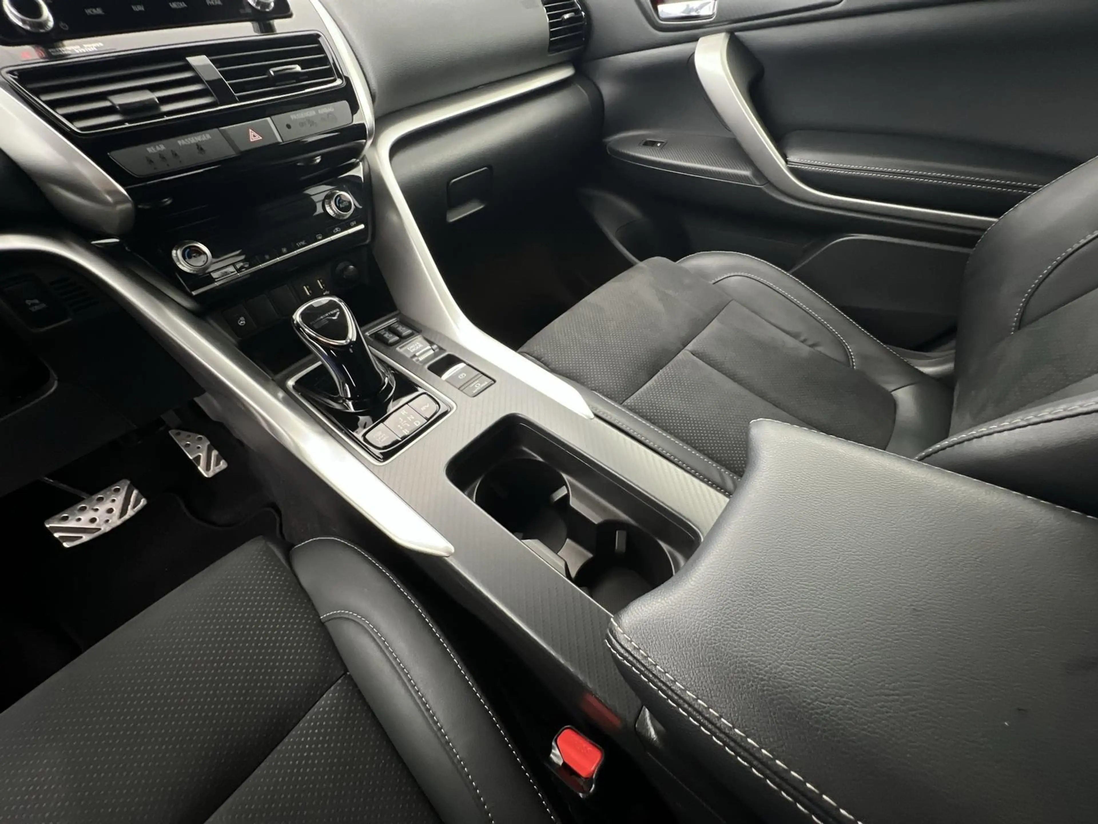 Mitsubishi Eclipse Cross Plus Hybrid 2.5*NAVI*360°K*SHZ*uvm — photo 14
