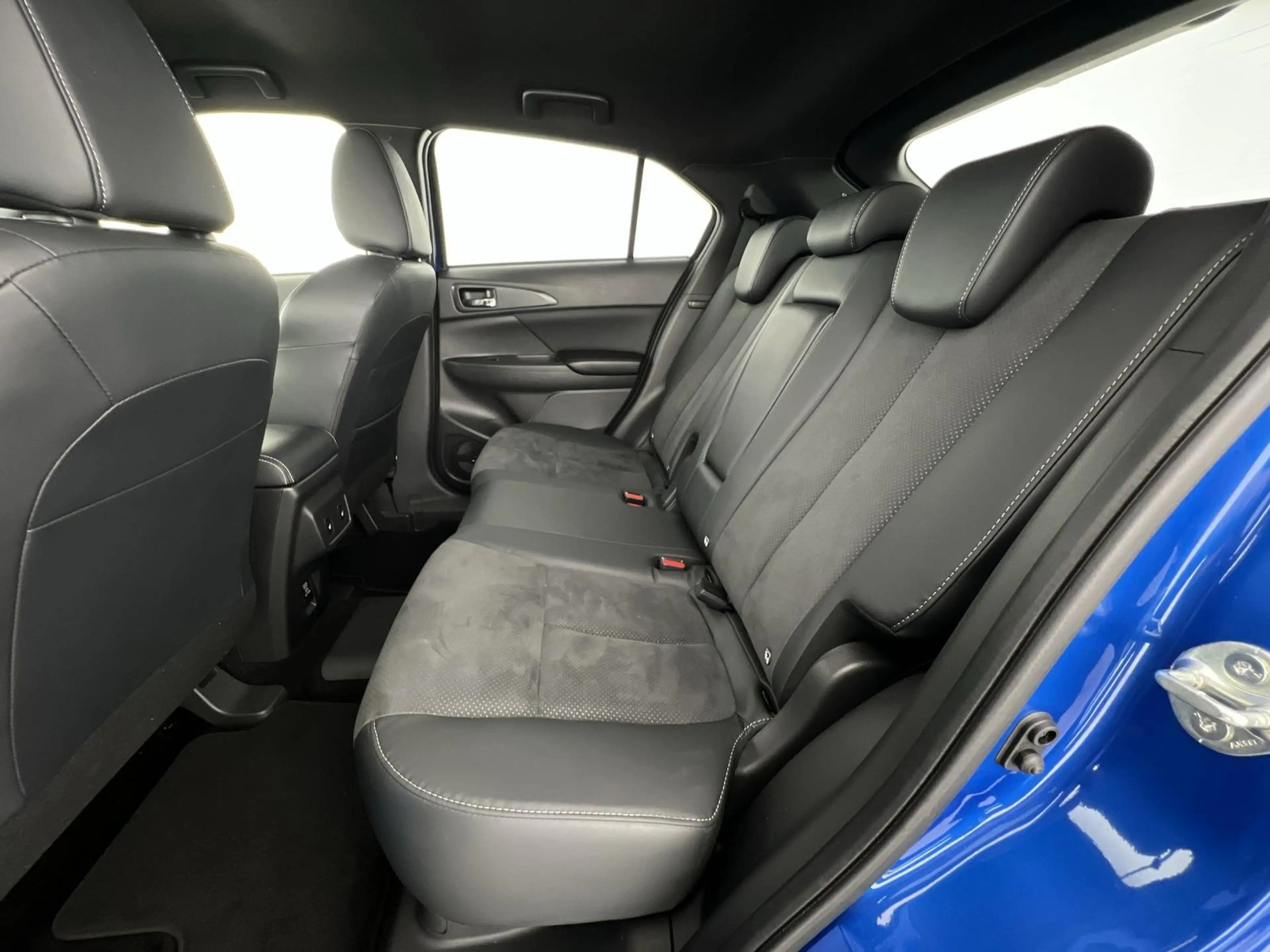 Mitsubishi Eclipse Cross Plus Hybrid 2.5*NAVI*360°K*SHZ*uvm — photo 8