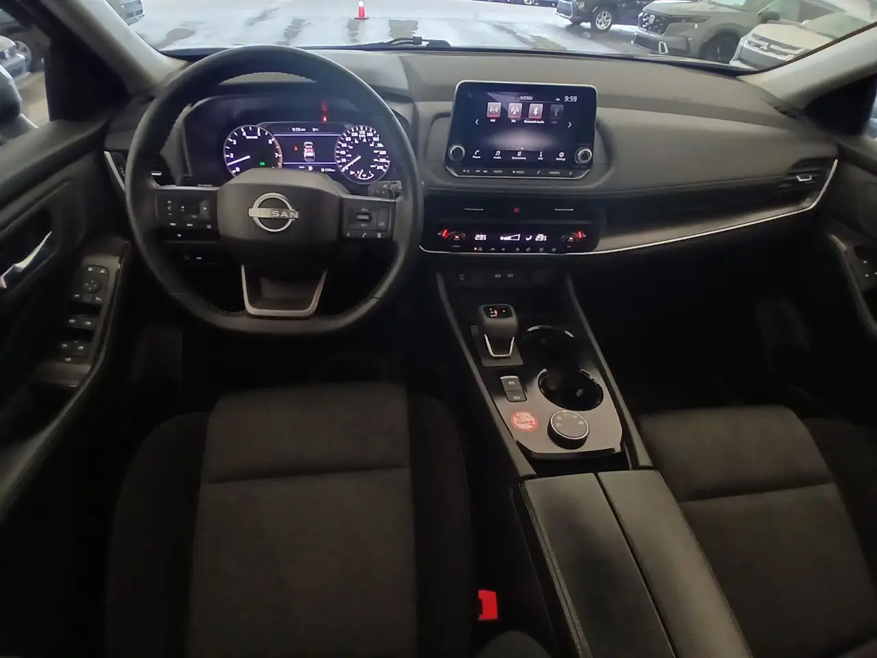 Nissan Rogue снимка Nissan Rogue