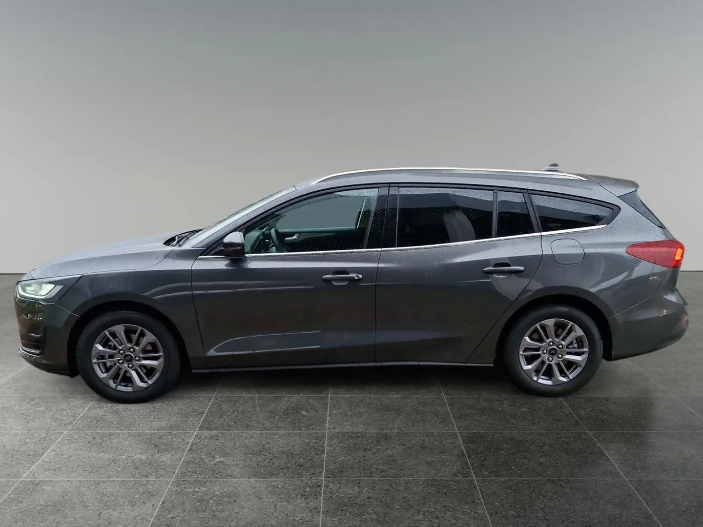 Ford Focus 1.0 EcoBoost Mild-Hybrid Titanium S/S (EUR Grau - 2