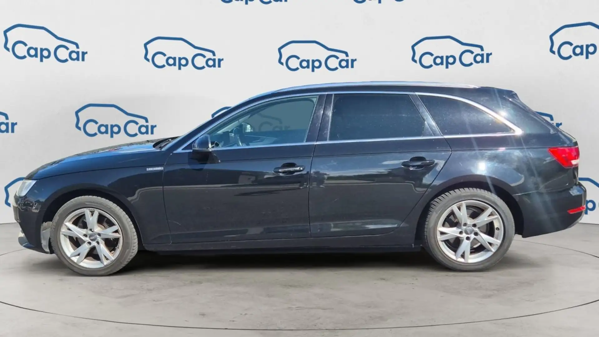 Audi A4 2.0 TDI 150 S-Tronic 7 Business Line Noir - 2