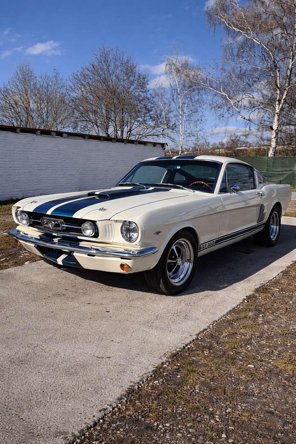 Second hand Ford Mustang 
