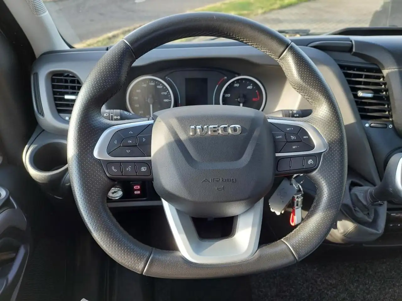 Iveco Others 2022 — фото 17