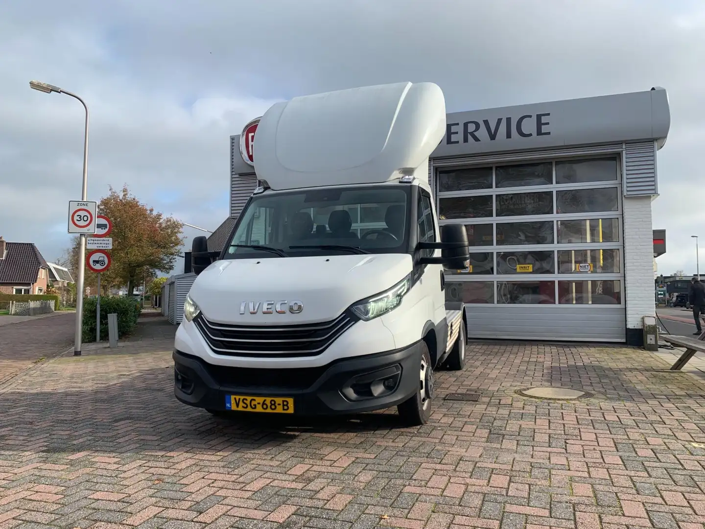 Iveco 40C18 Blanco - 1