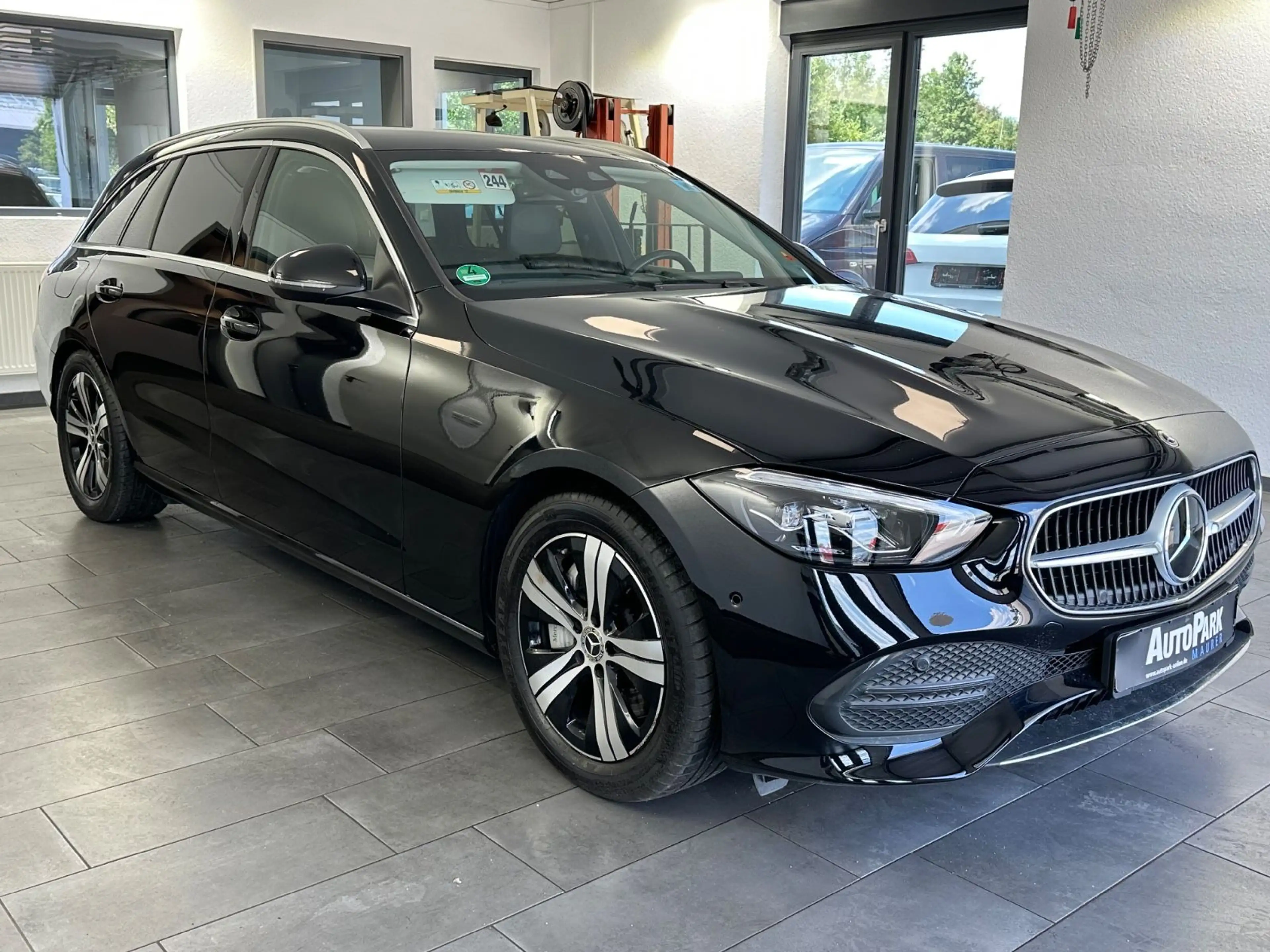Mercedes-Benz C 220 d / — photo 4