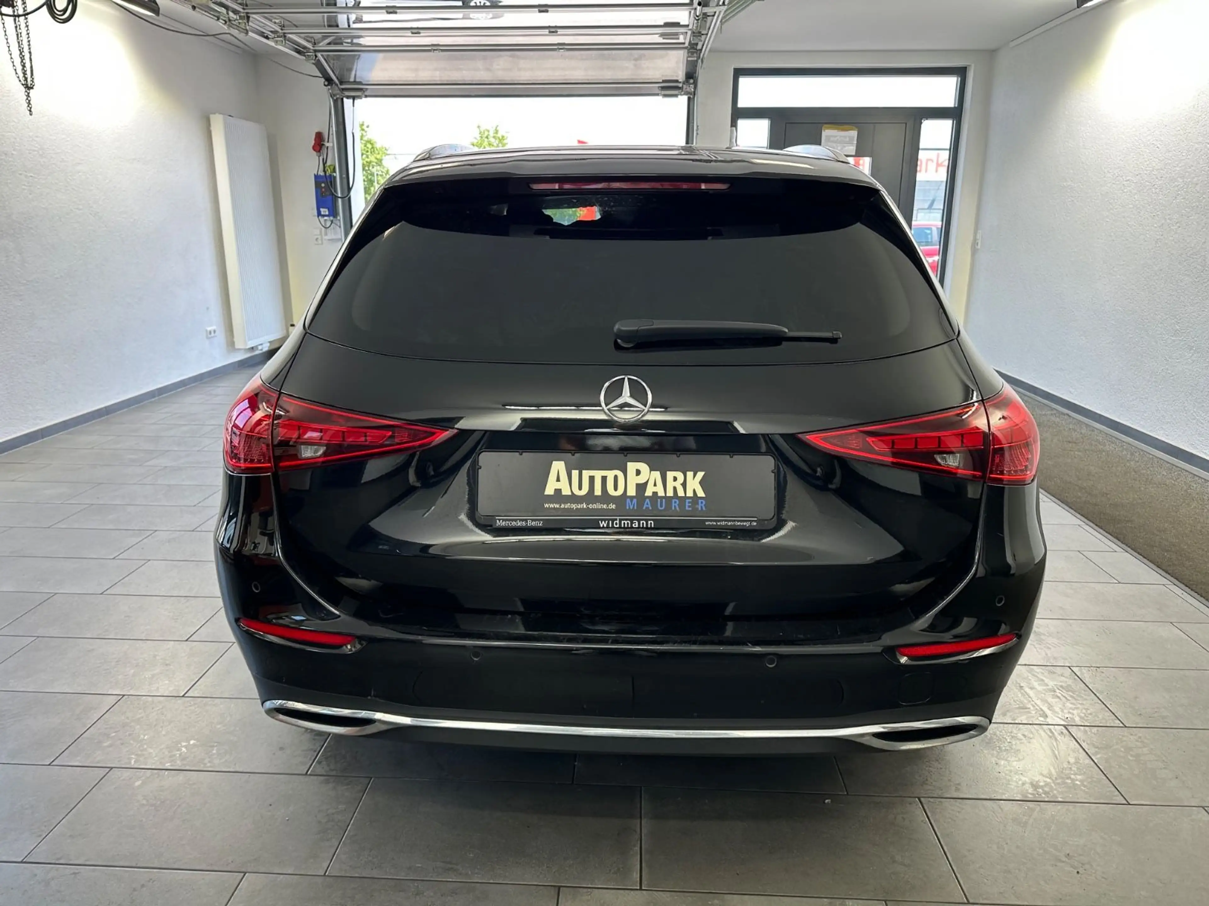 Mercedes-Benz C 220 d / — photo 11